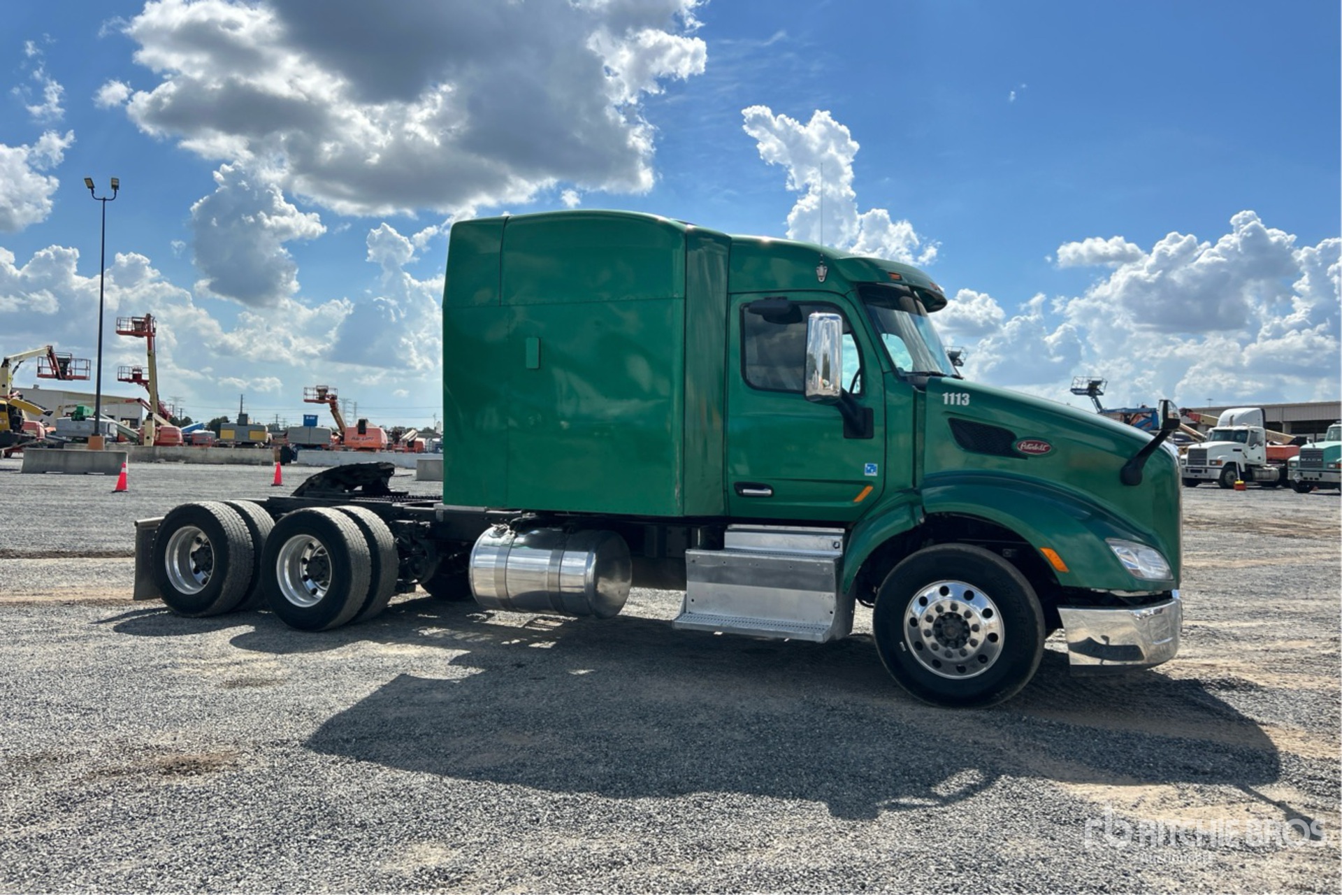 General Appearance with Picture, Right Front Corner