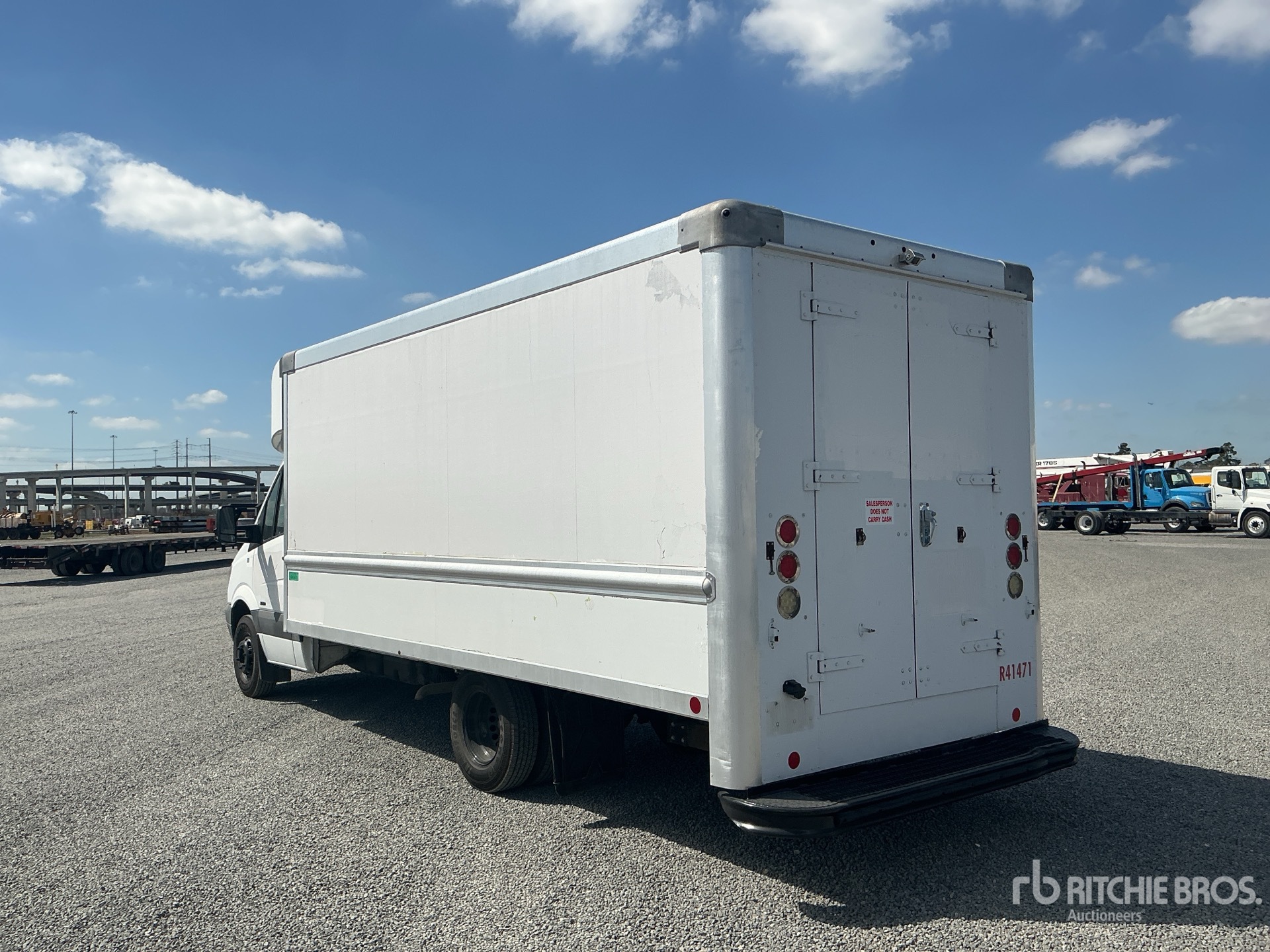 General Appearance with Bild, Ecke hinten links