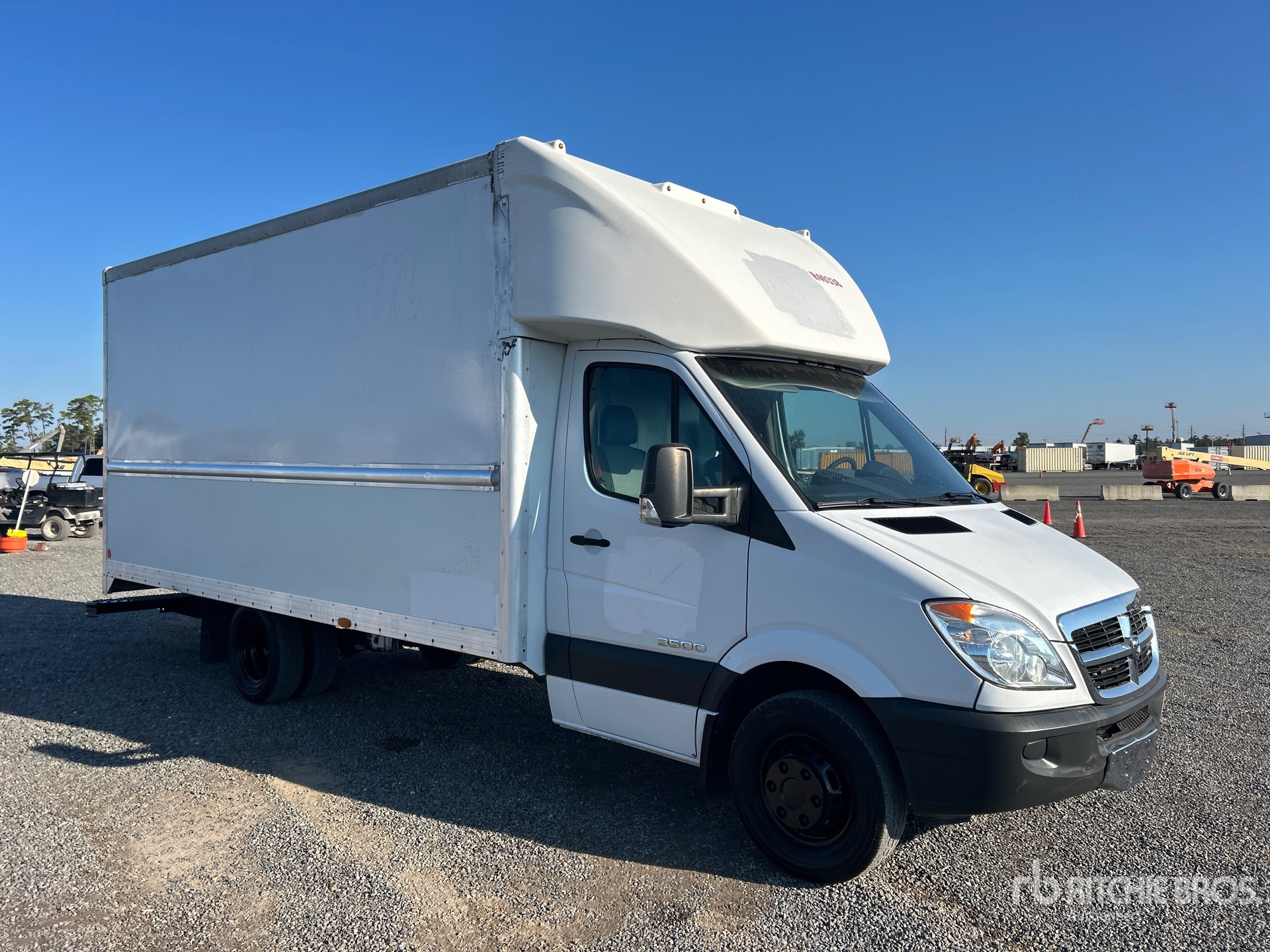 General Appearance with Foto, angolo anteriore destro