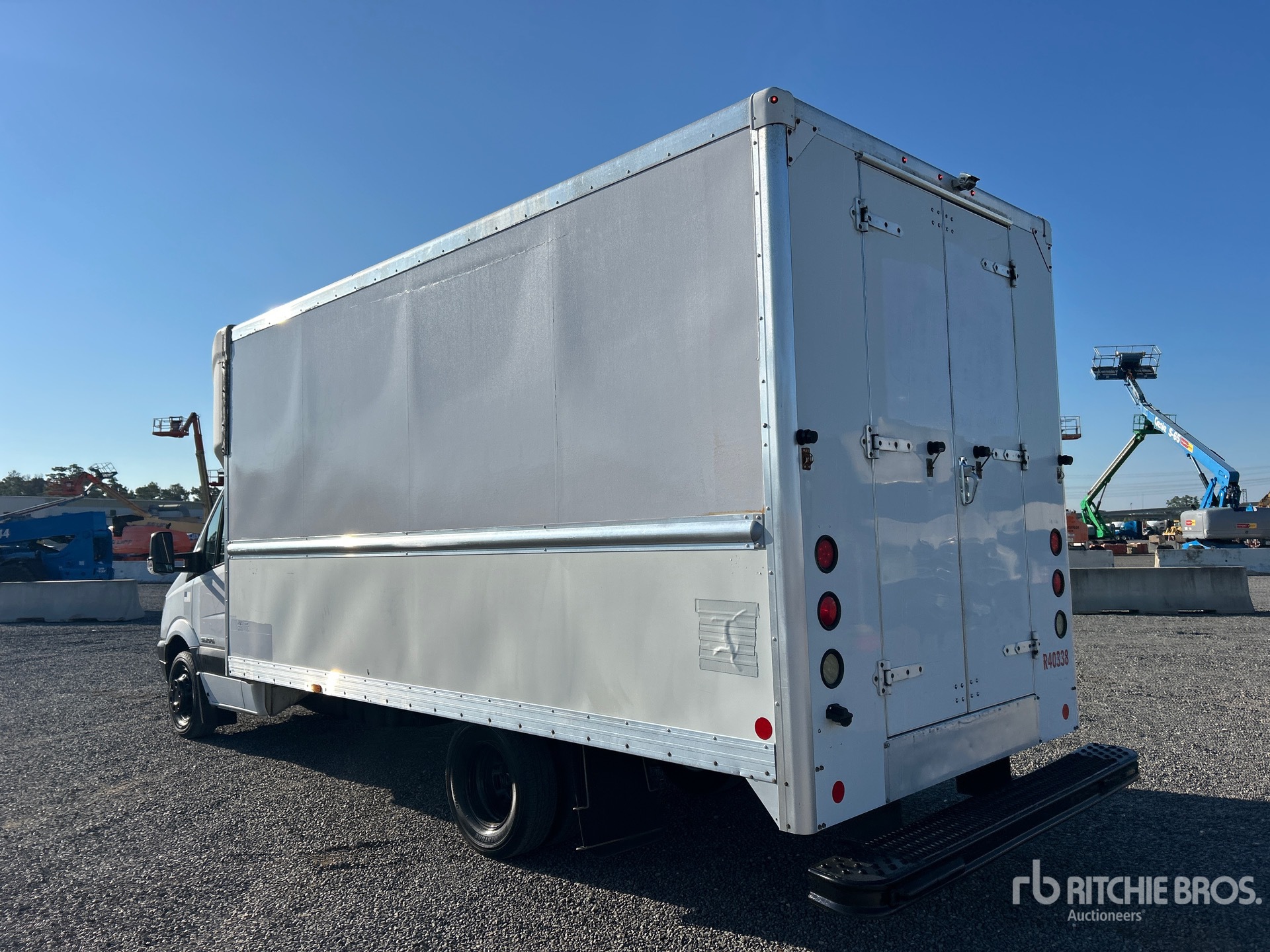 General Appearance with Foto, angolo posteriore sinistro