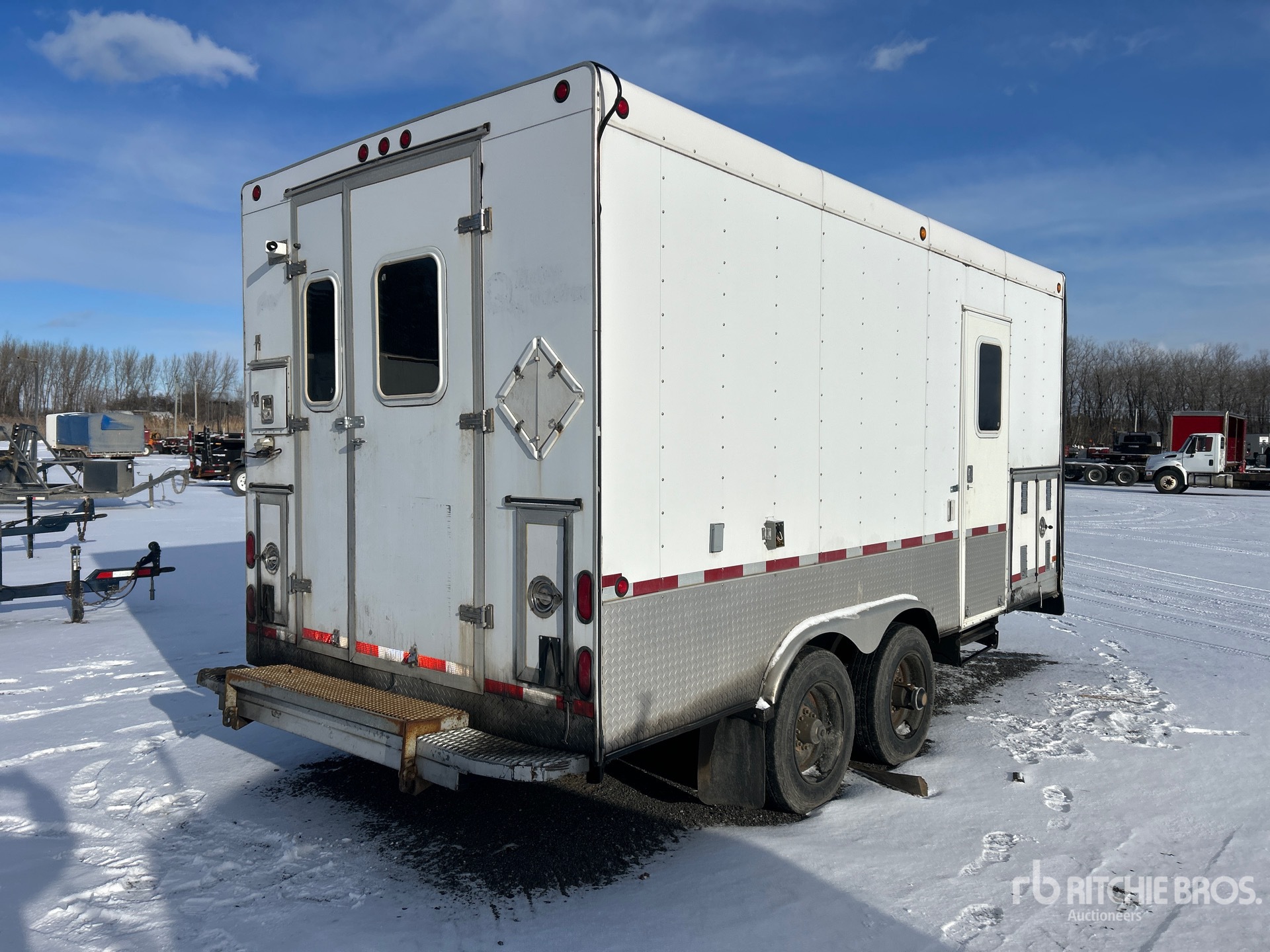 General Appearance with Imagen: esquina trasera derecha