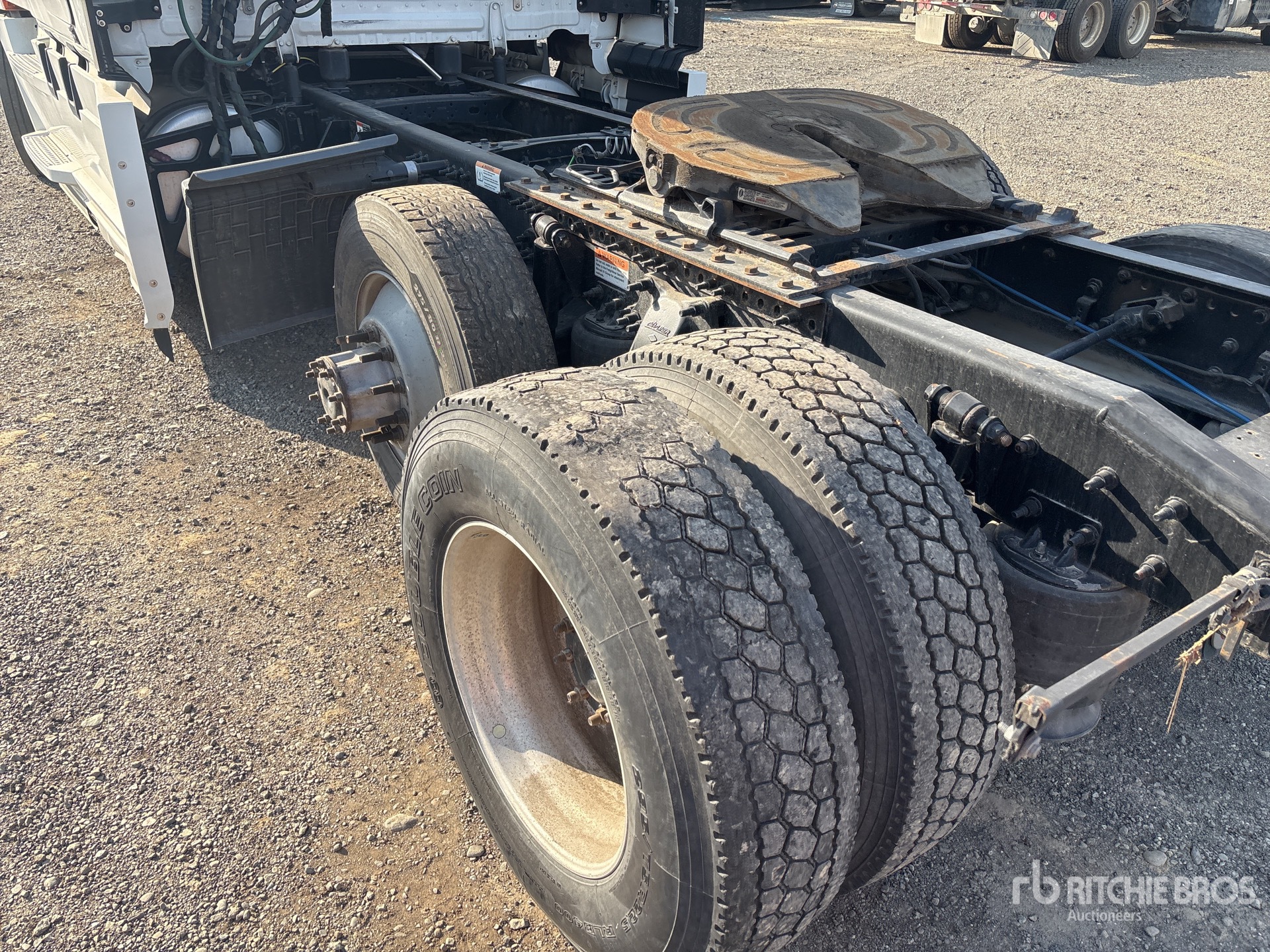 General Appearance with Foto, angolo anteriore sinistro