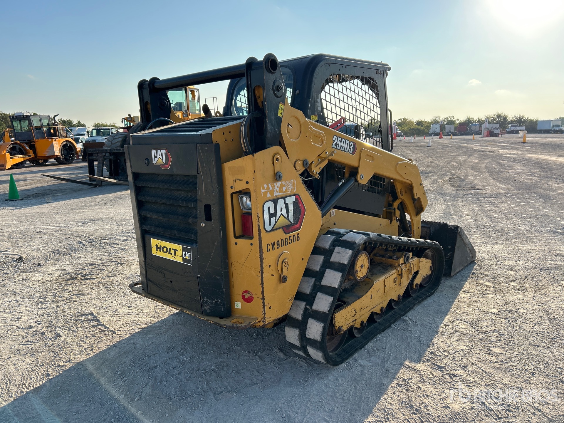 General Appearance with Picture, Right Rear Corner