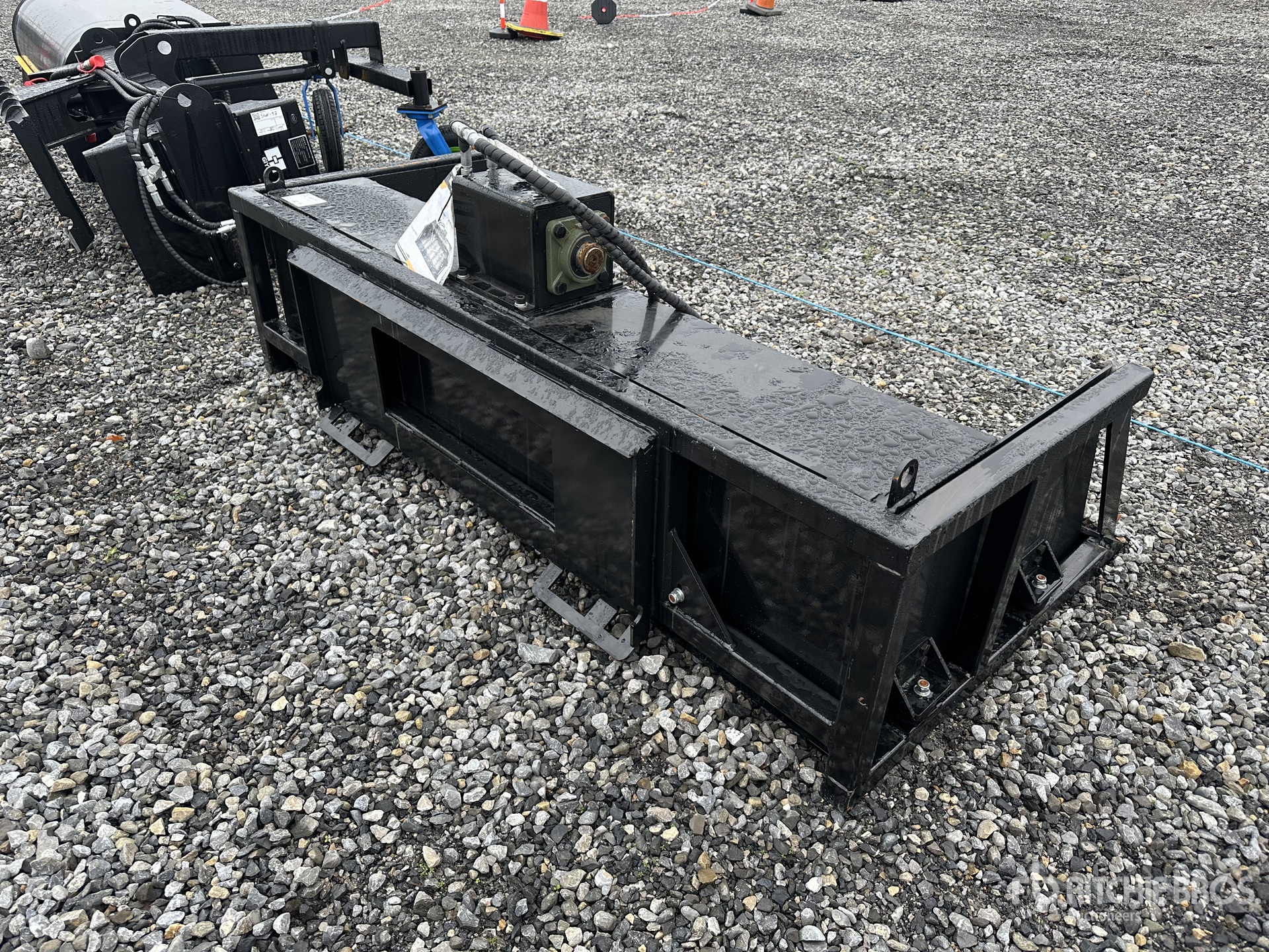 General Appearance with Bild, Ecke hinten rechts