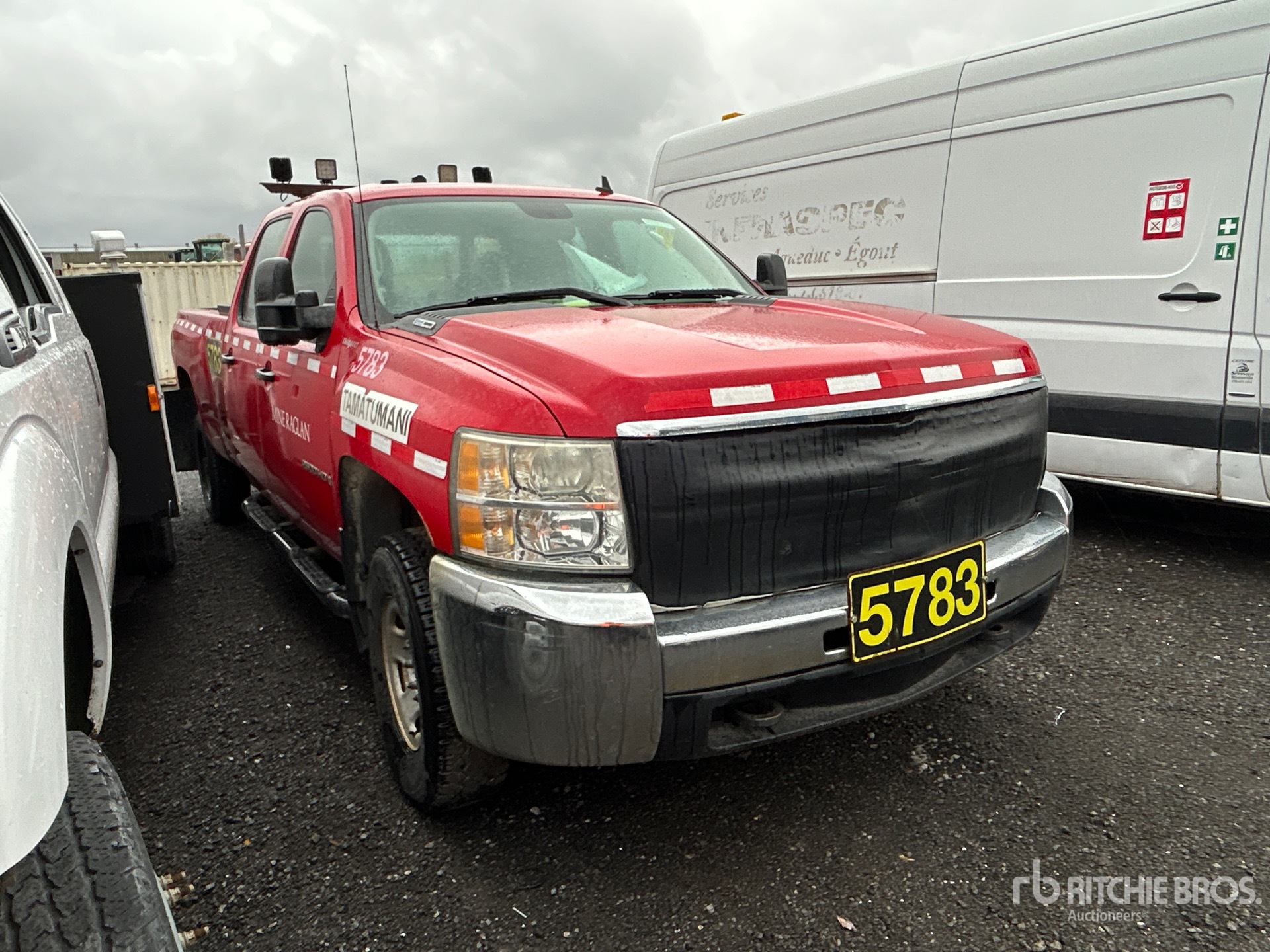 General Appearance with Picture, Right Front Corner