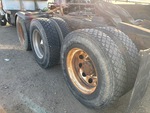 4 Underbody - Truck with 