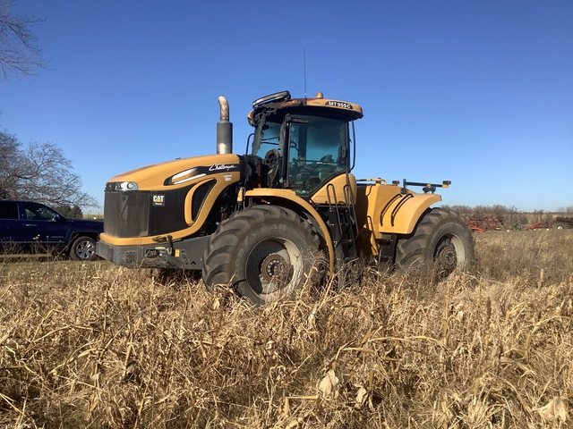 2011 Challenger 955C Articulated Tractor (Inoperable)