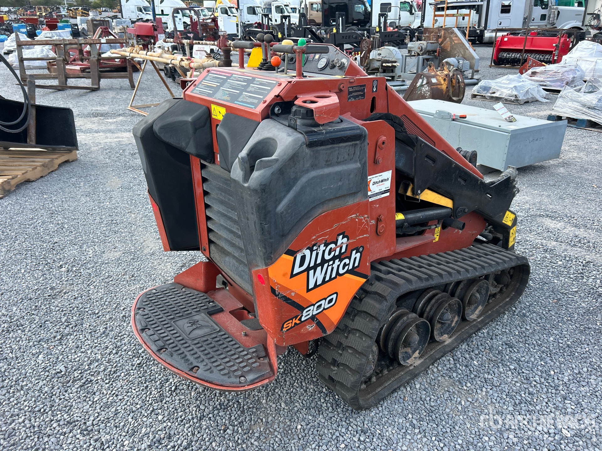 General Appearance with Picture, Right Rear Corner