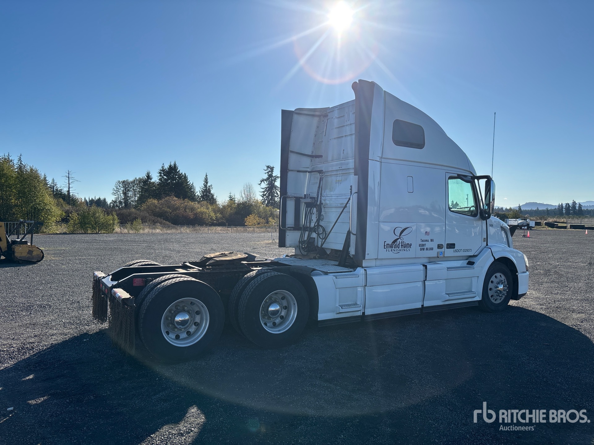 General Appearance with Picture, Right Rear Corner
