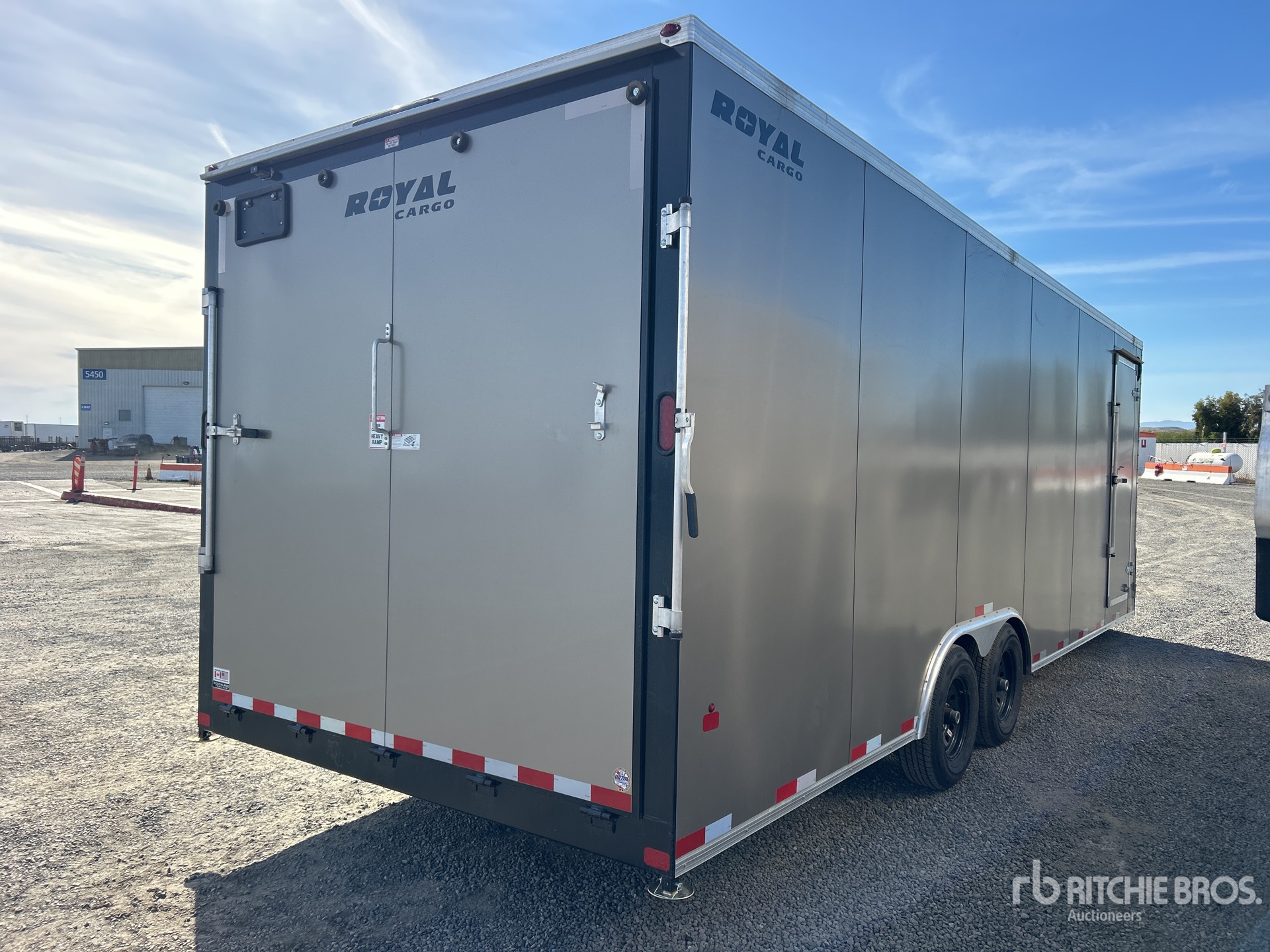 General Appearance with Bild, Ecke hinten rechts