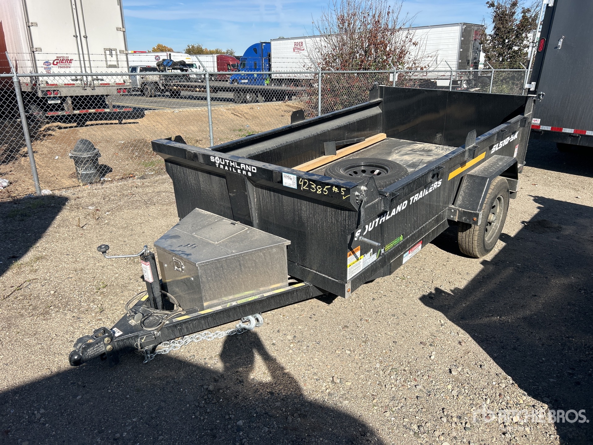 General Appearance with Picture, Left Front Corner