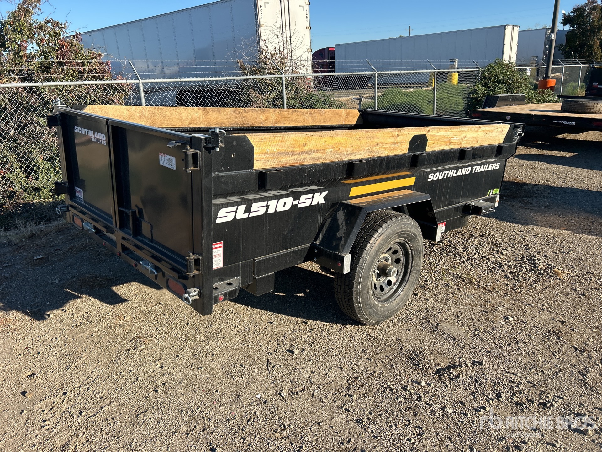 Aspect général with Image, coin arrière droit