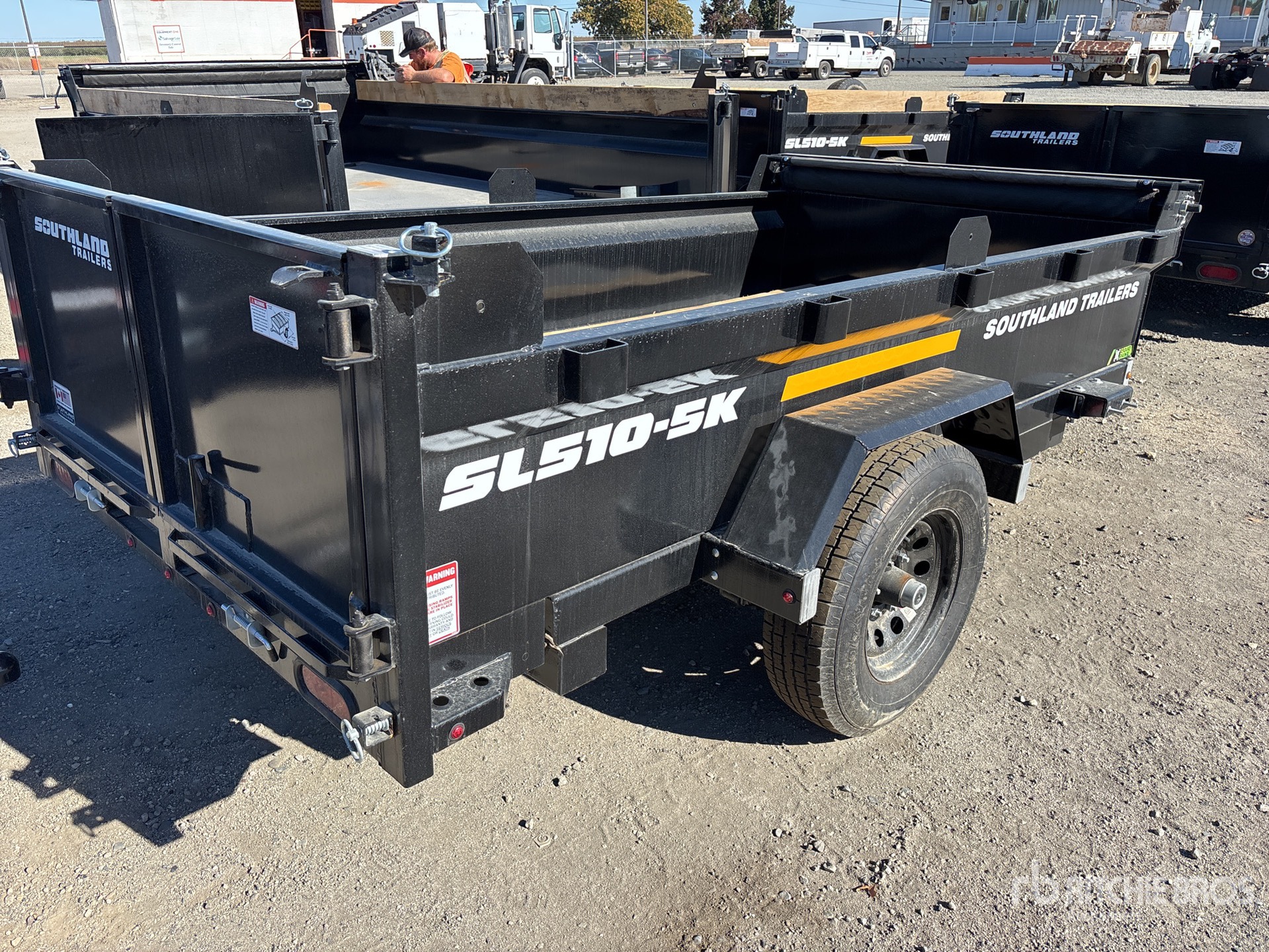 General Appearance with Bild, Ecke hinten rechts