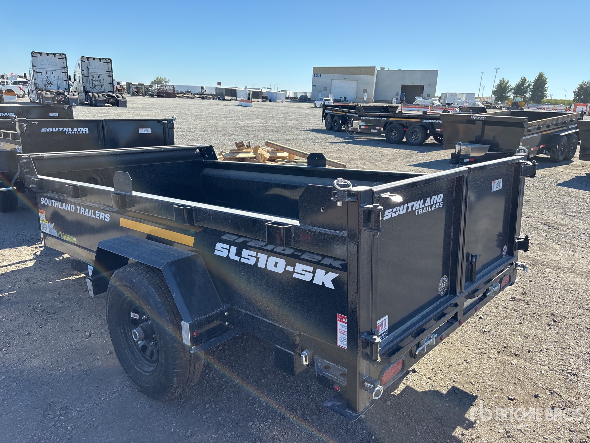 General Appearance with Bild, Ecke hinten links