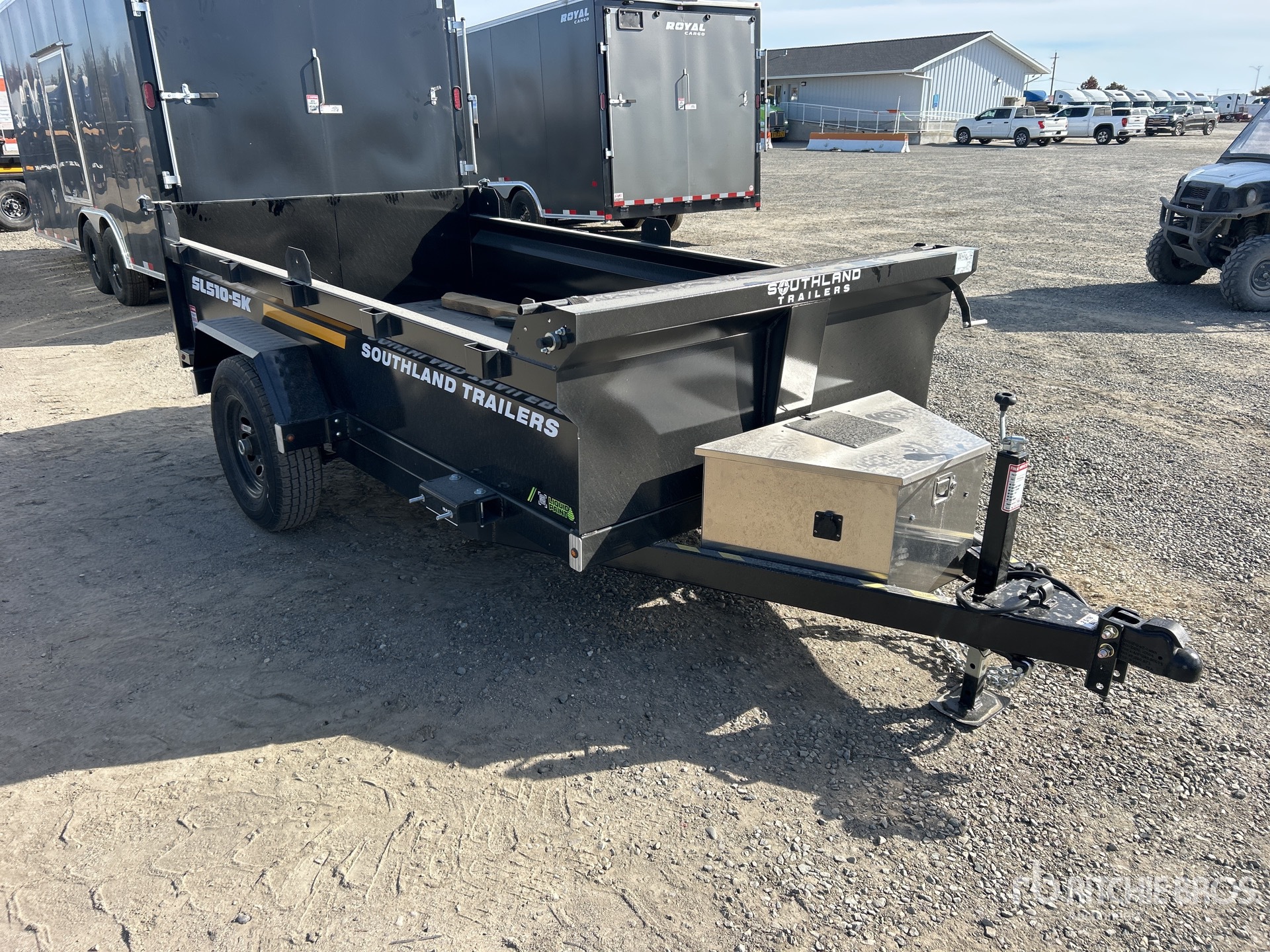 General Appearance with Picture, Right Front Corner