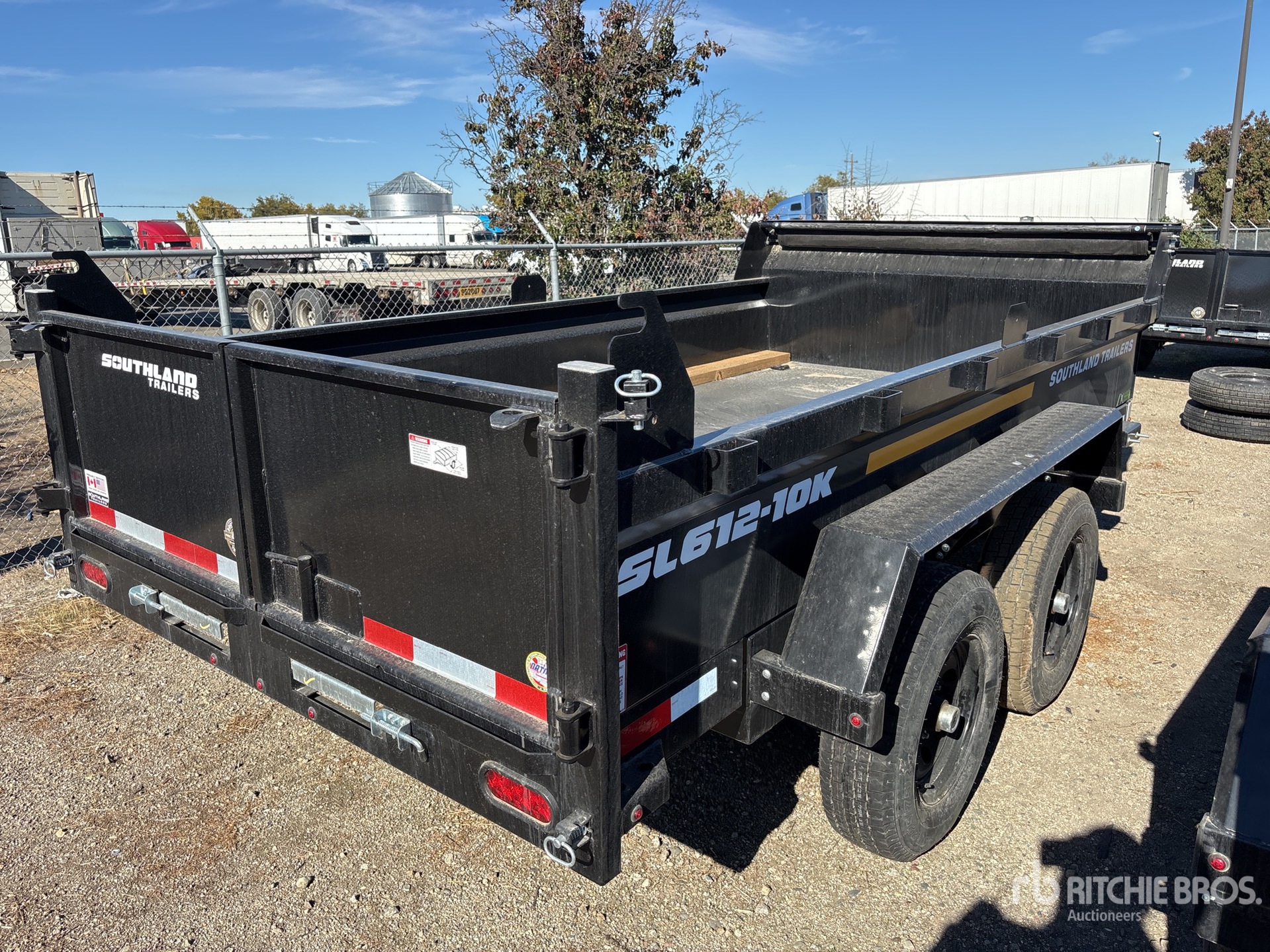 General Appearance with Bild, Ecke hinten rechts