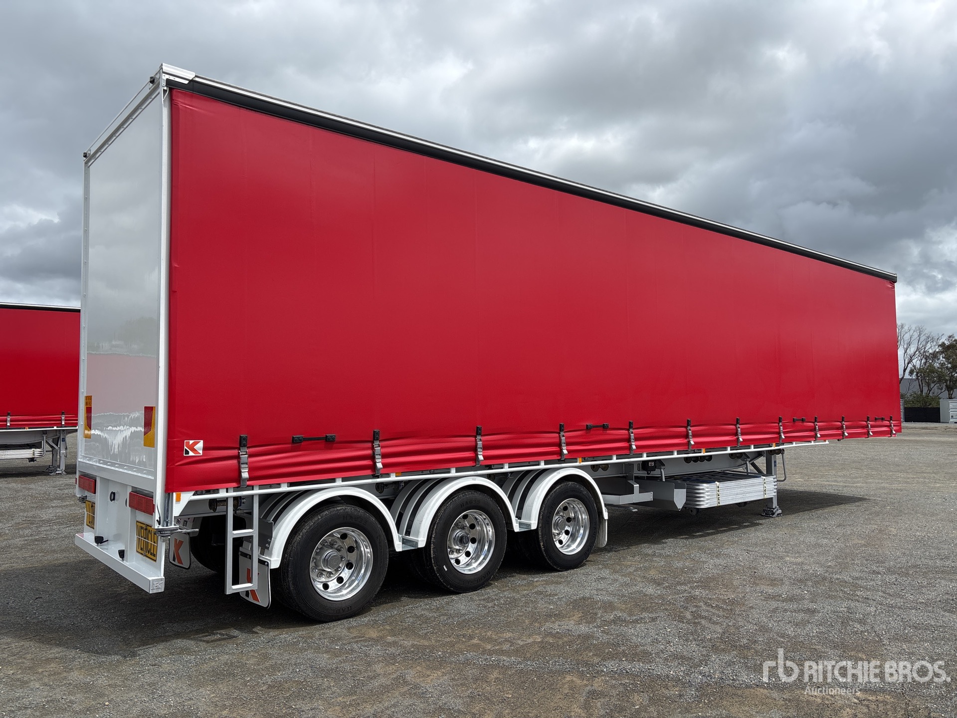 General Appearance with Picture, Left Rear Corner