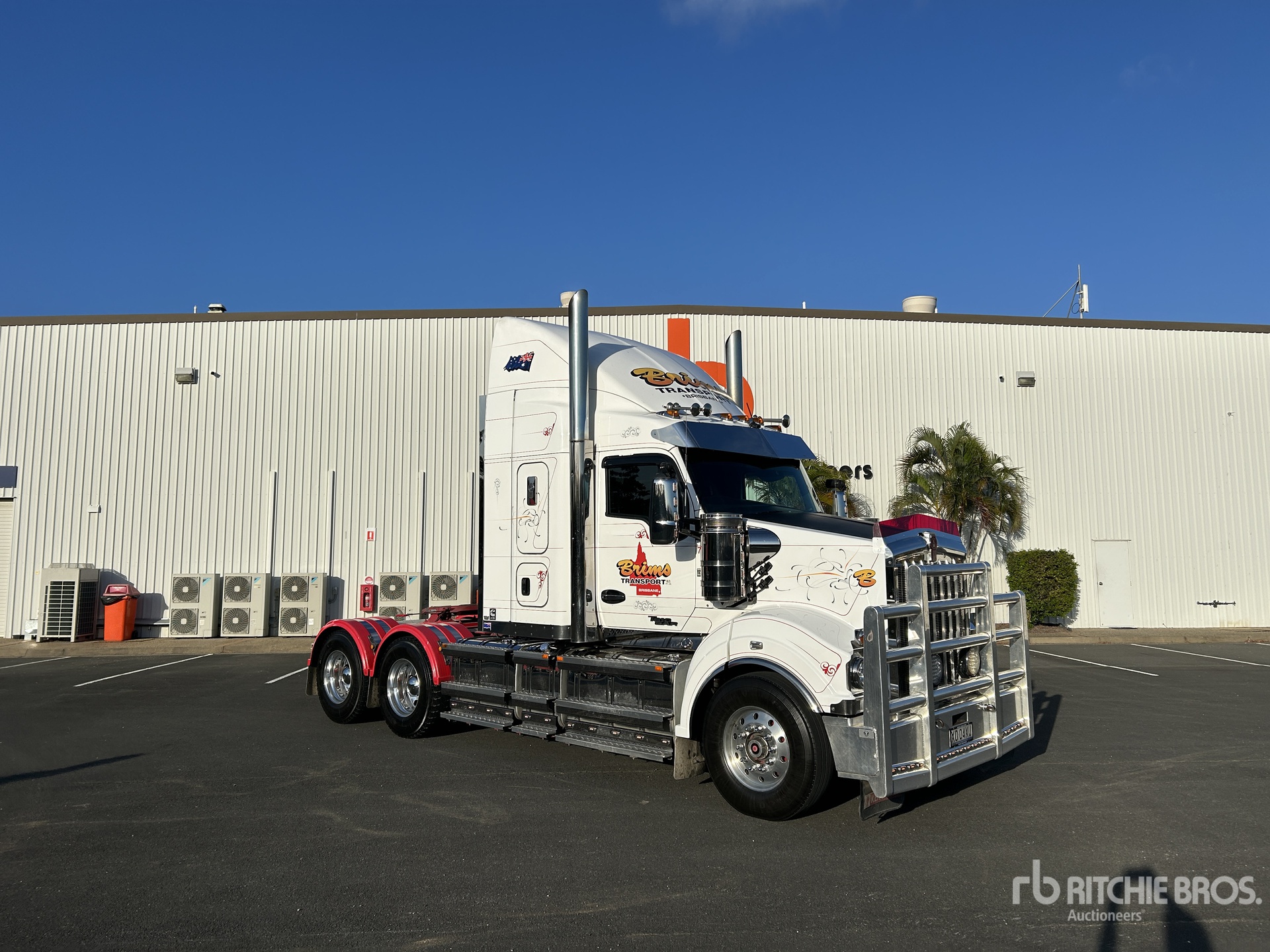 General Appearance with Picture, Left Front Corner