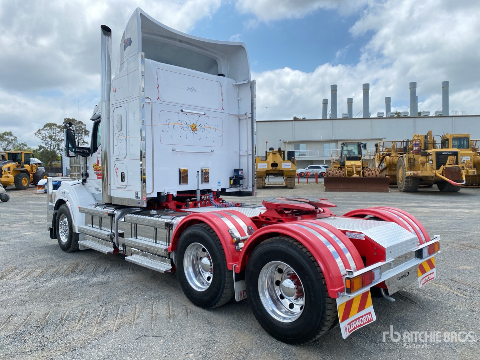 General Appearance with Picture, Right Rear Corner