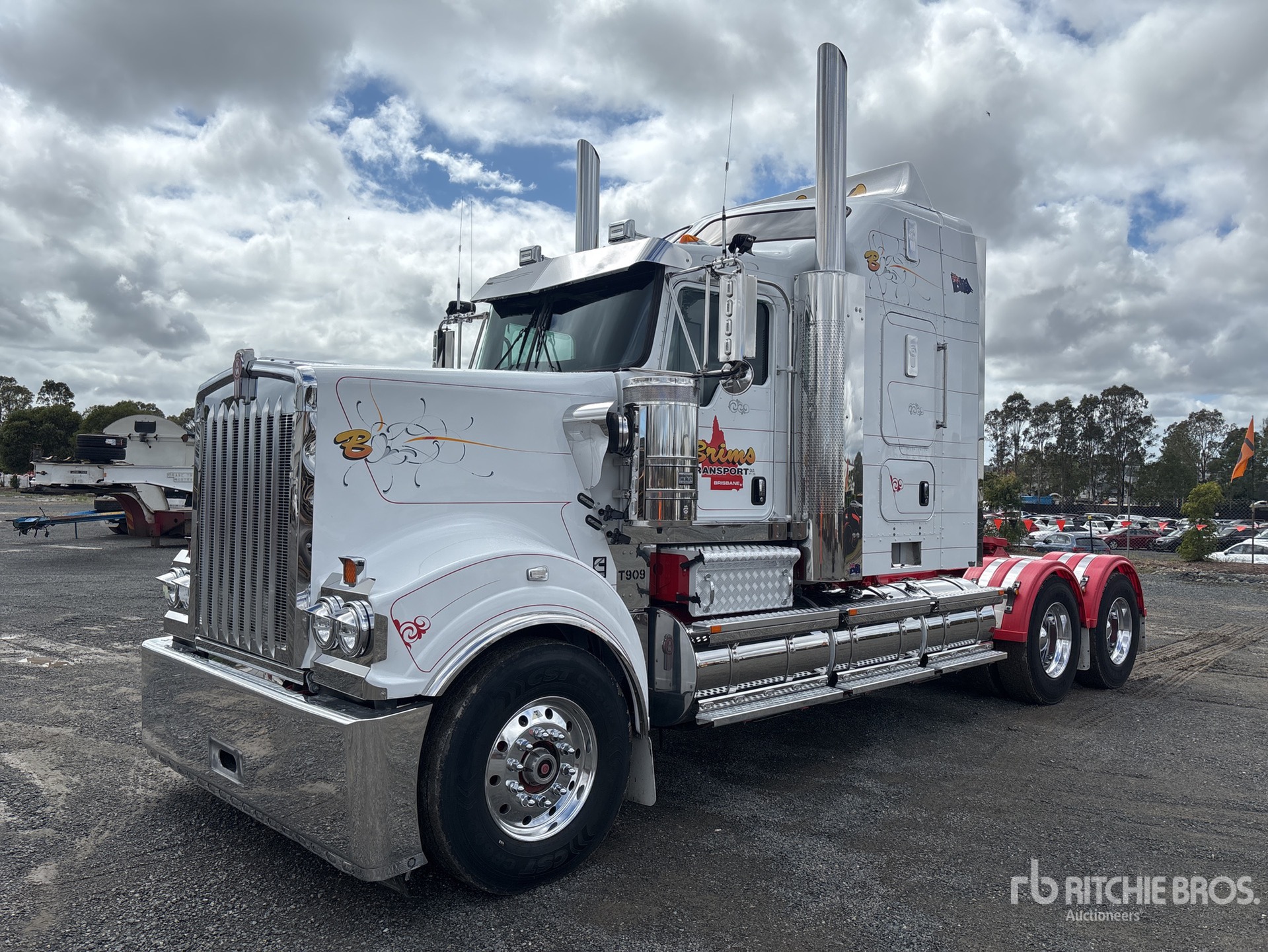 General Appearance with Picture, Right Front Corner