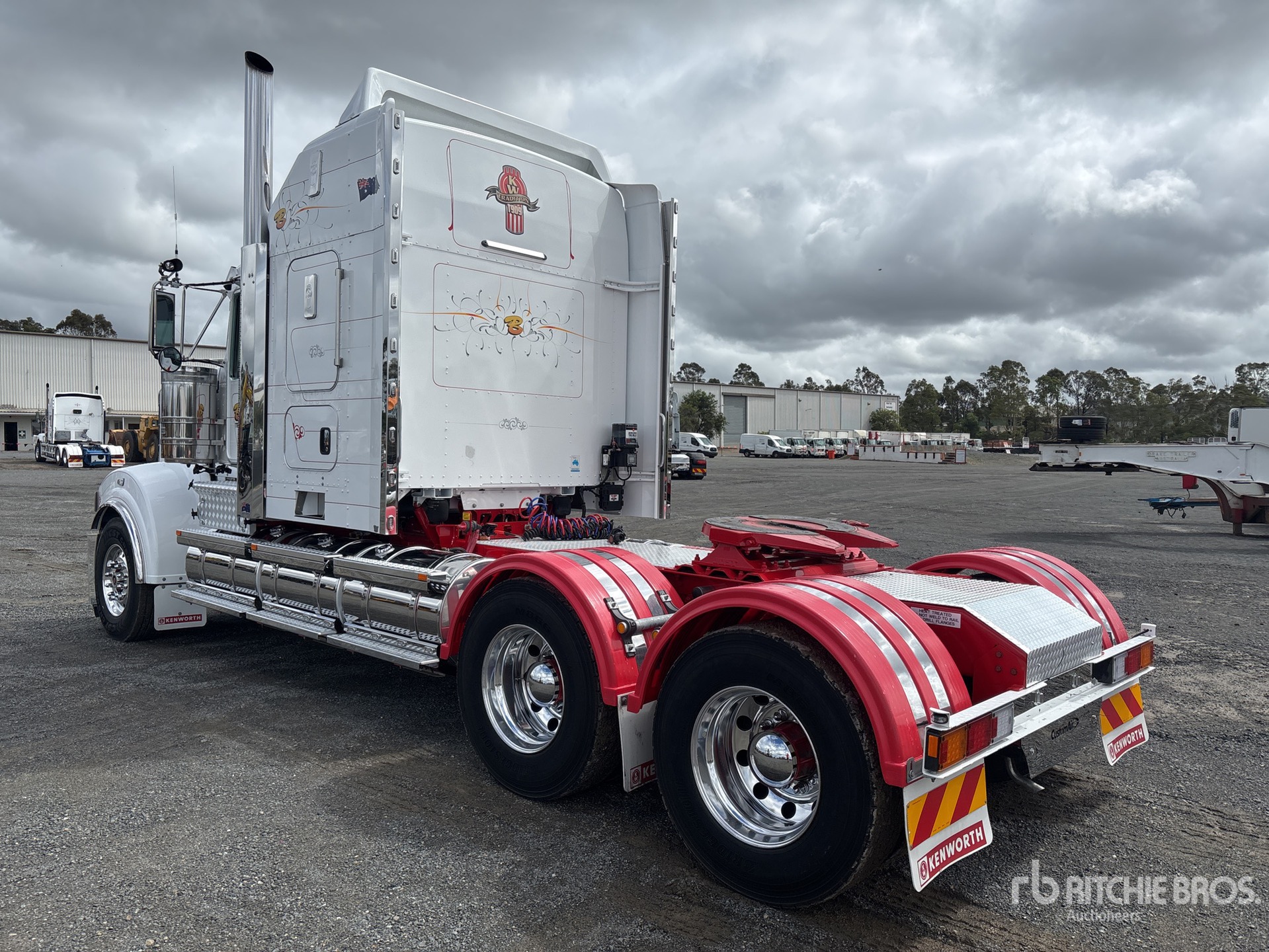 General Appearance with Picture, Right Rear Corner