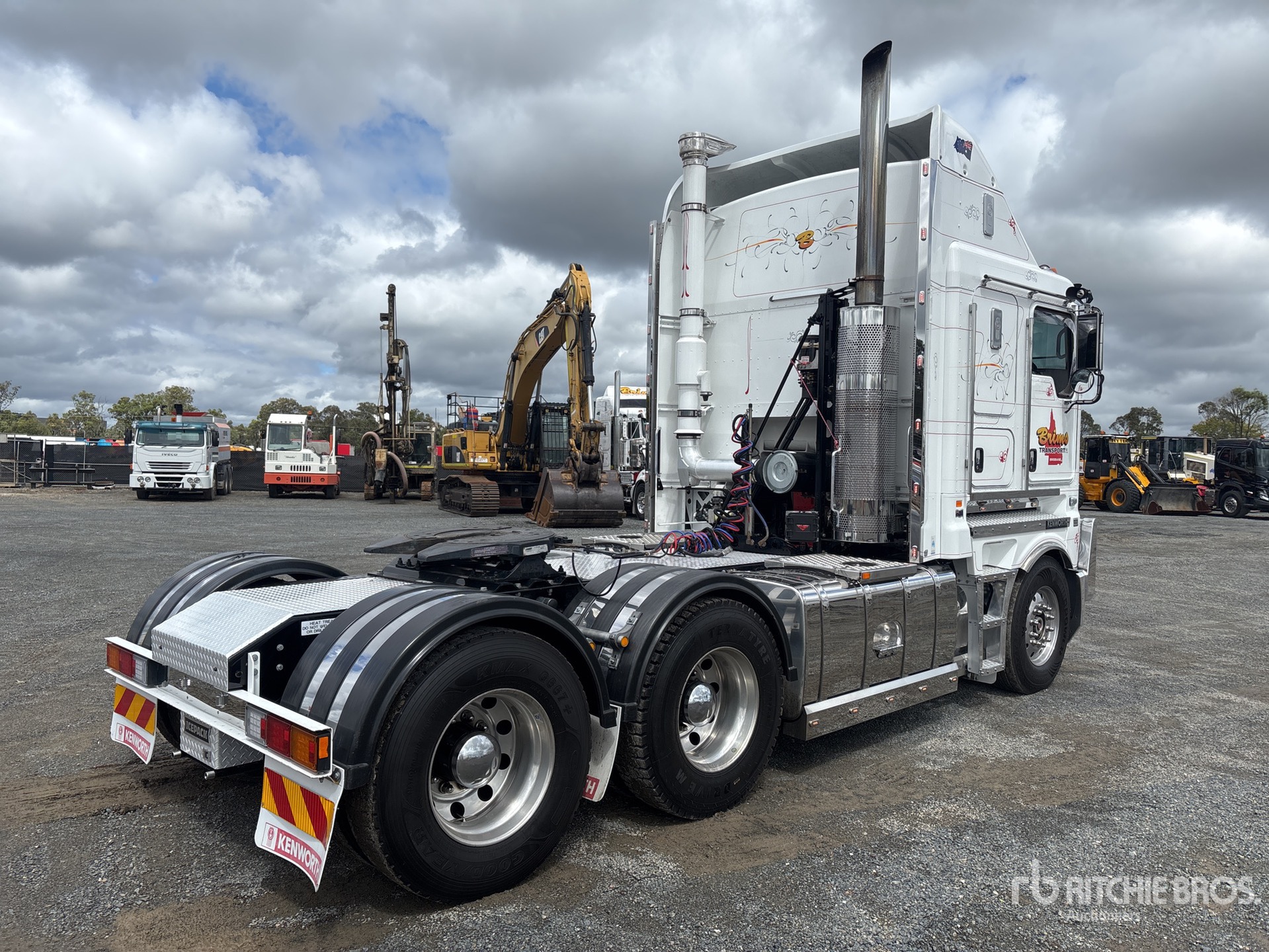 General Appearance with Picture, Left Rear Corner