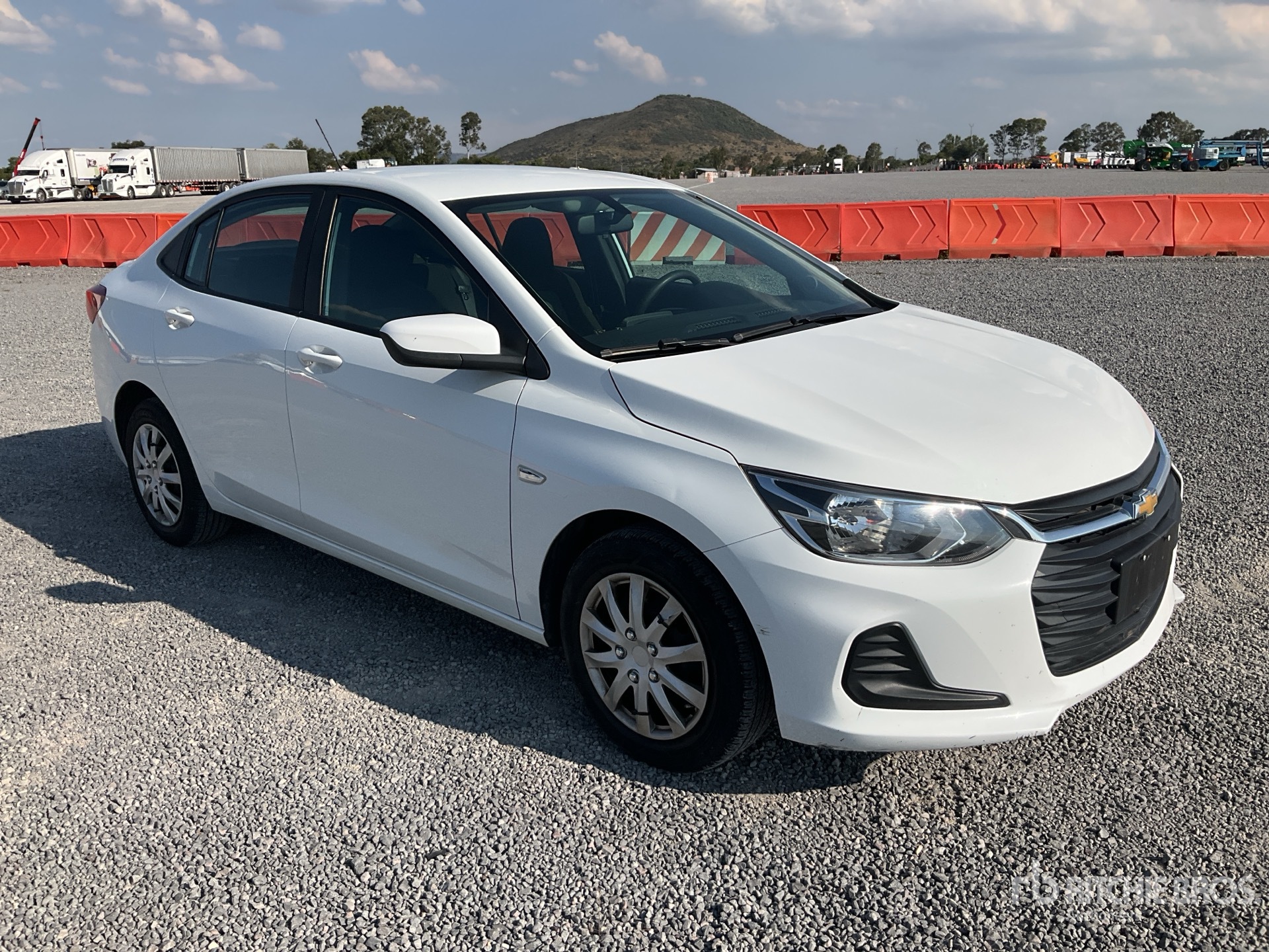 General Appearance with Picture, Right Front Corner