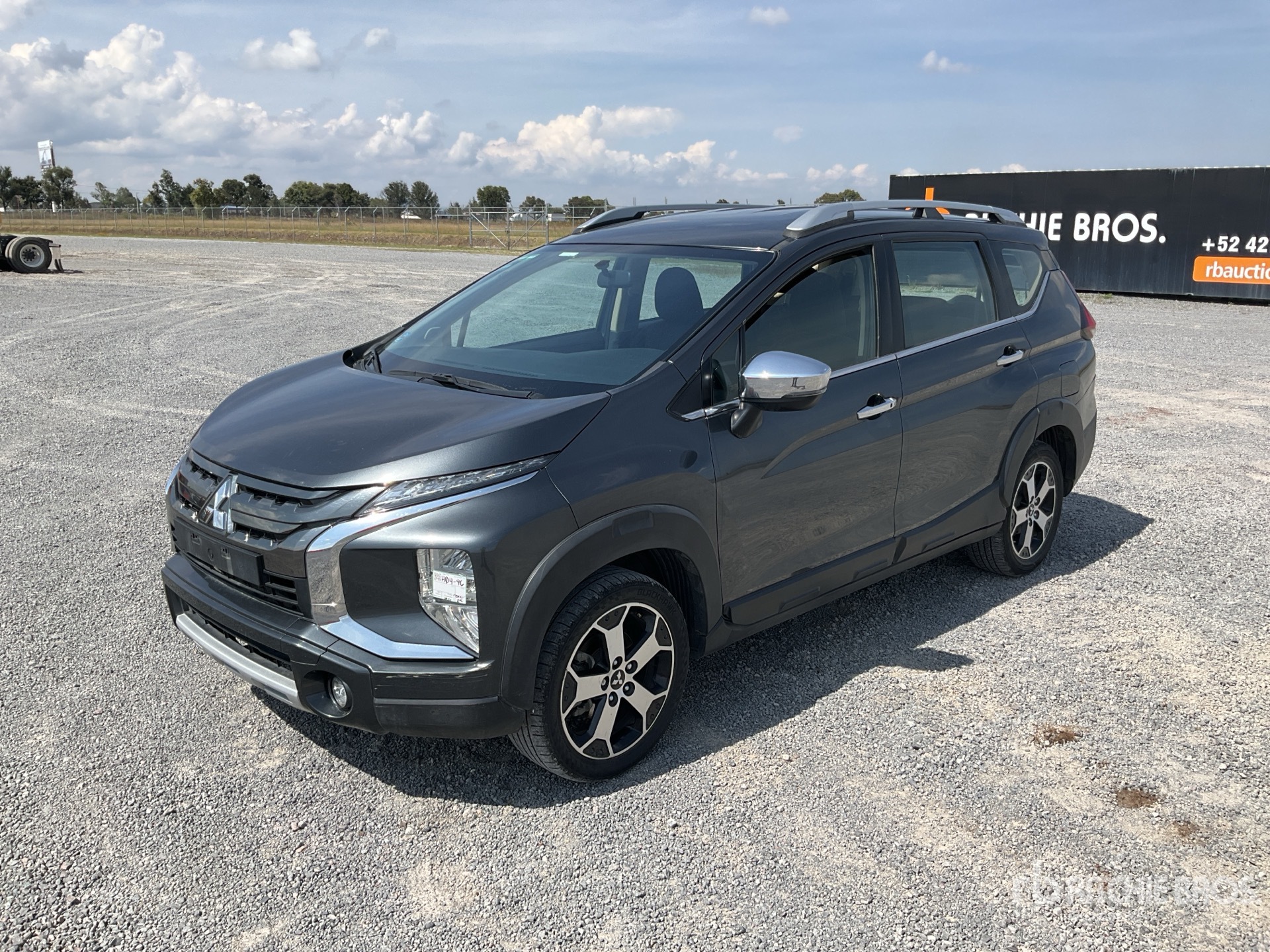General Appearance with Featured Photo