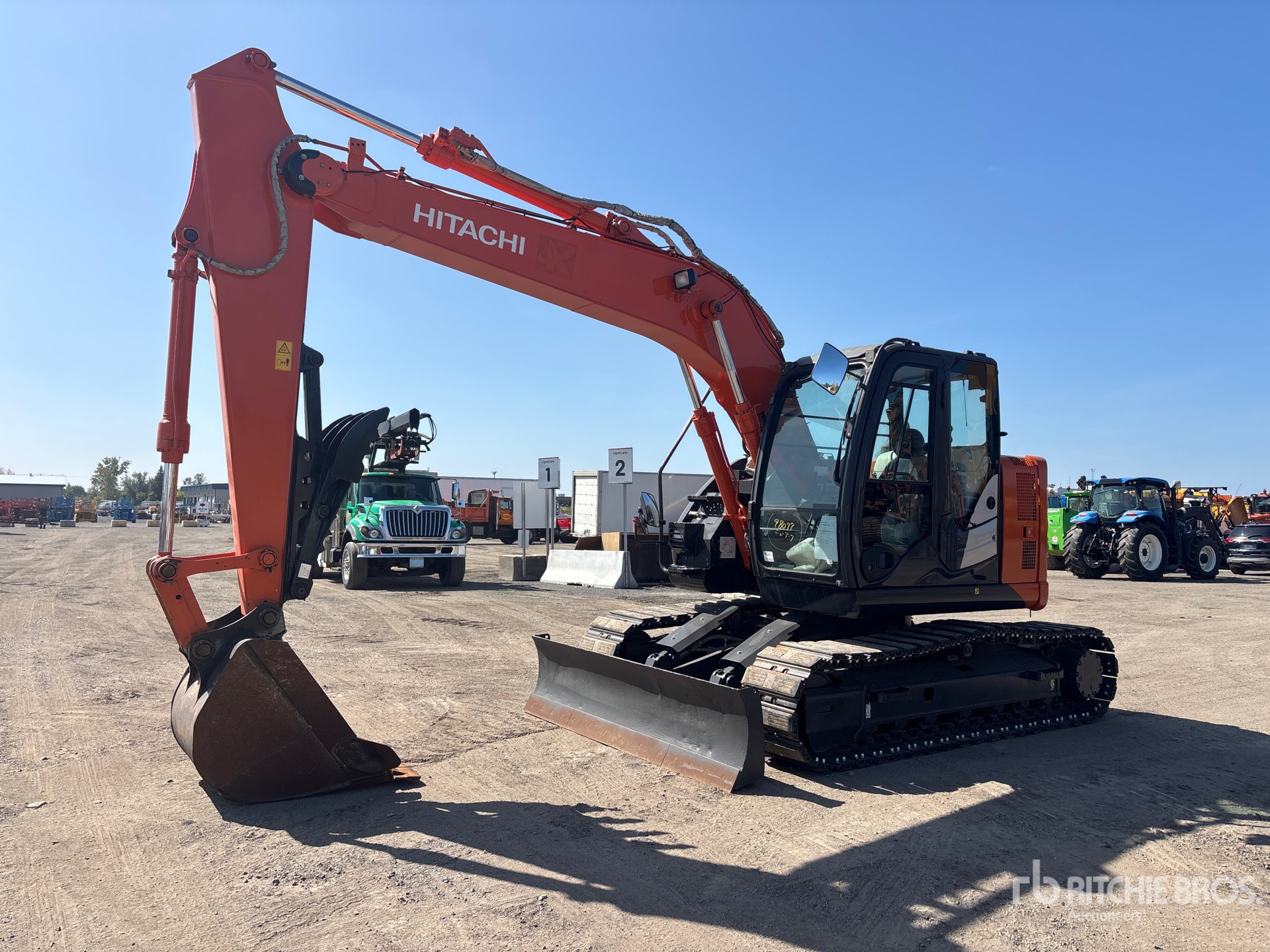 2016 Hitachi ZX135US-5B