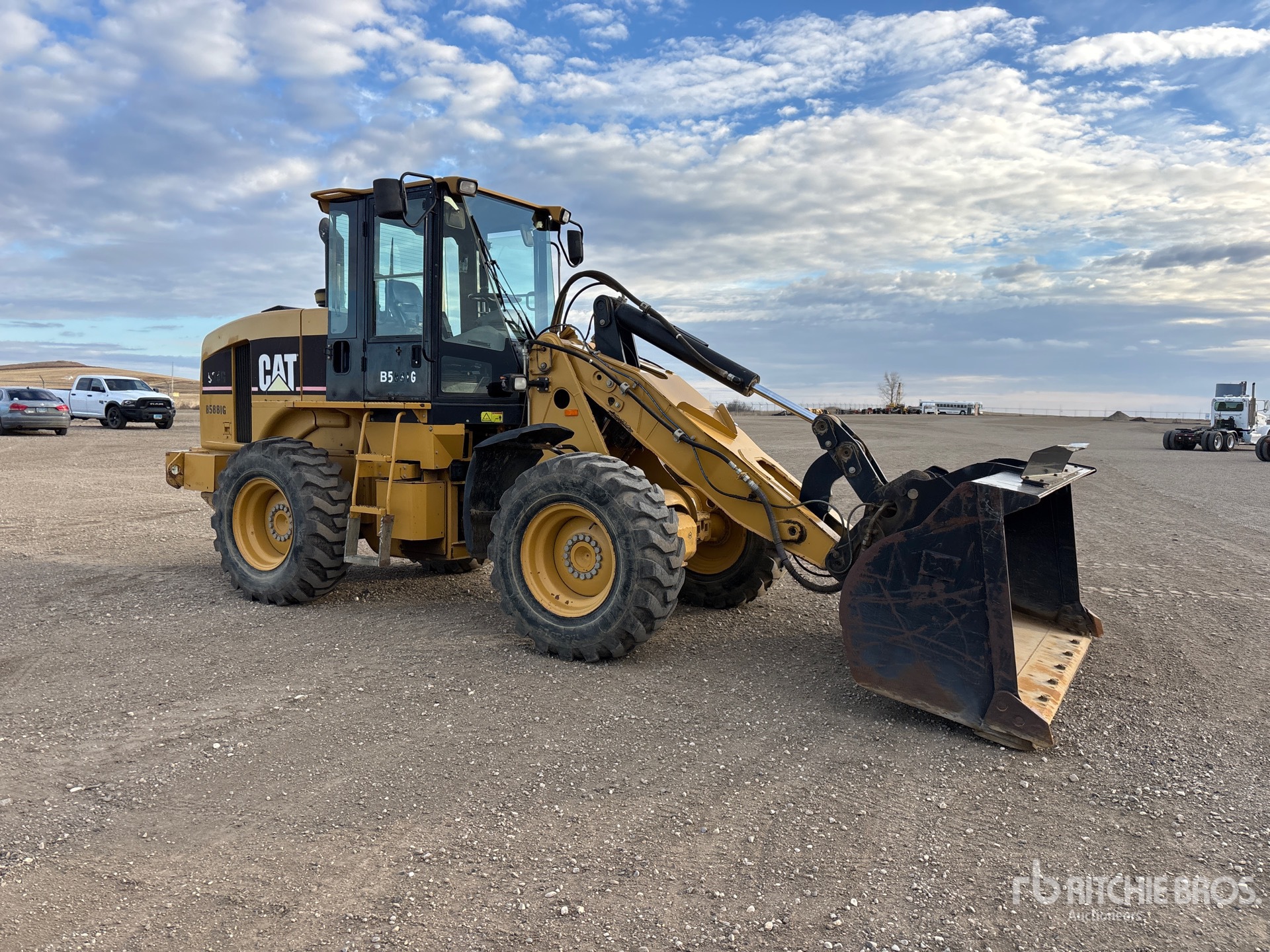 General Appearance with Picture, Right Front Corner