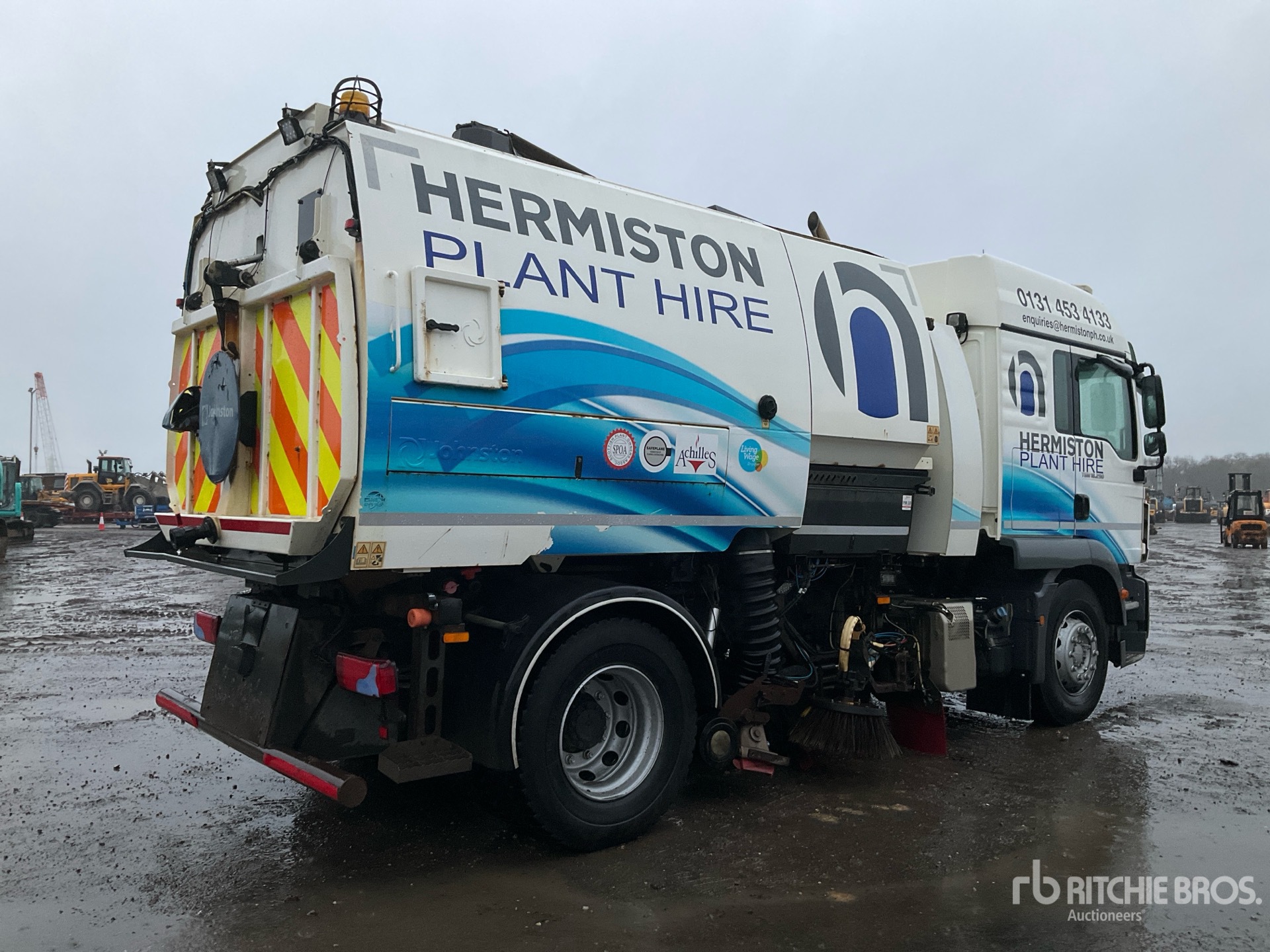 General Appearance with Foto, angolo anteriore sinistro