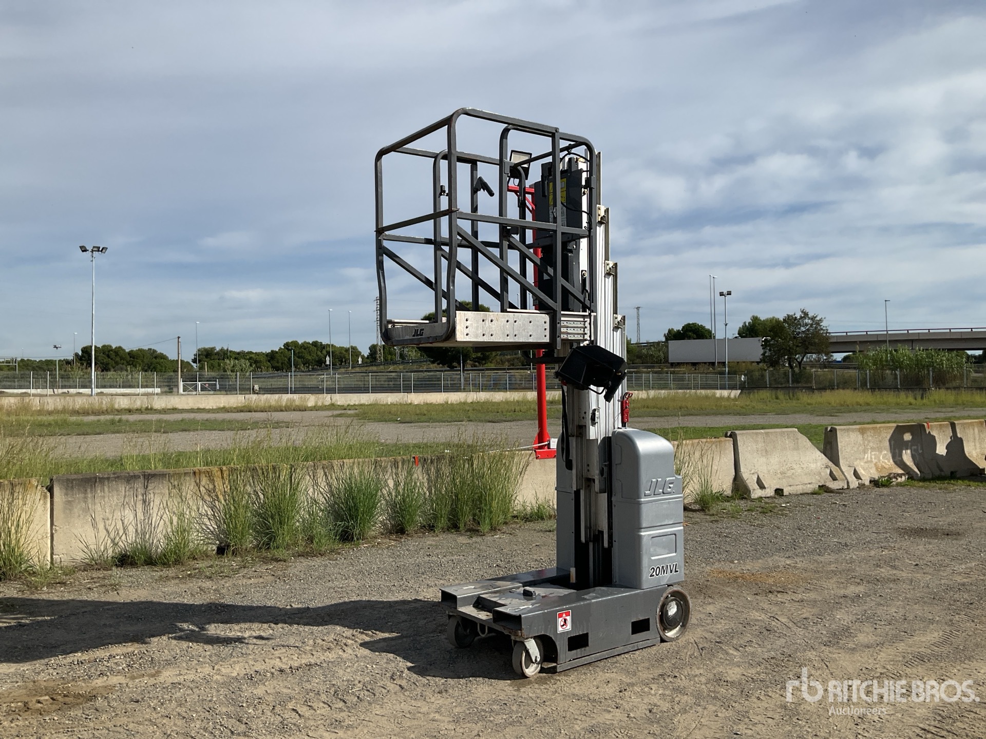 General Appearance with Featured Photo