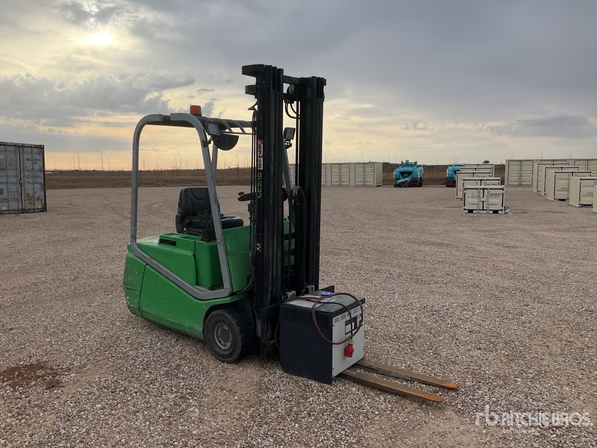 General Appearance with Picture, Right Front Corner