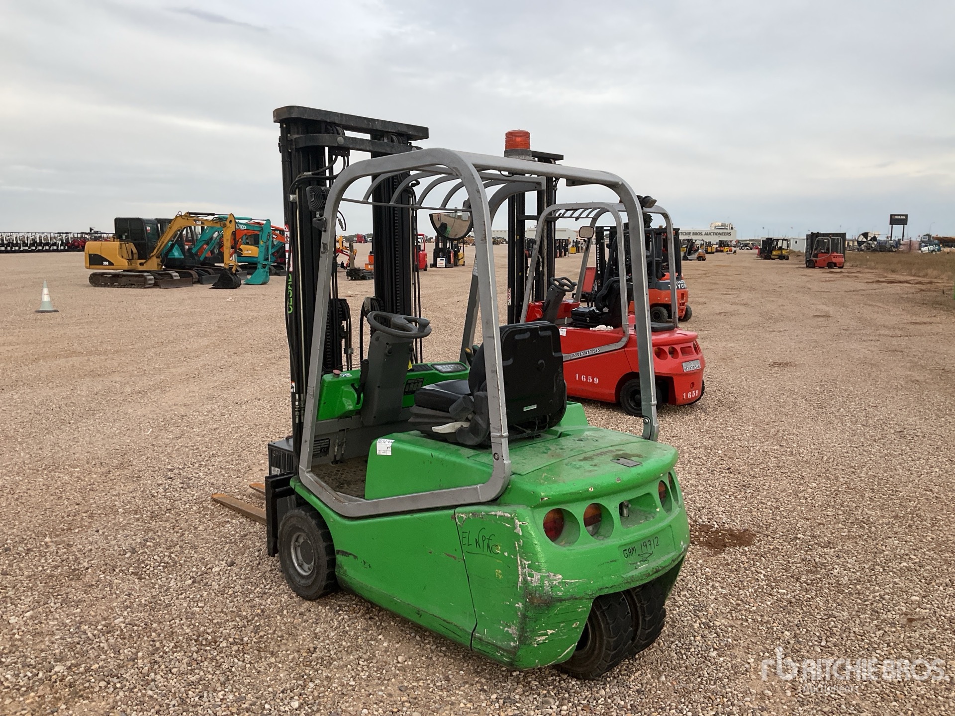 General Appearance with Picture, Left Rear Corner