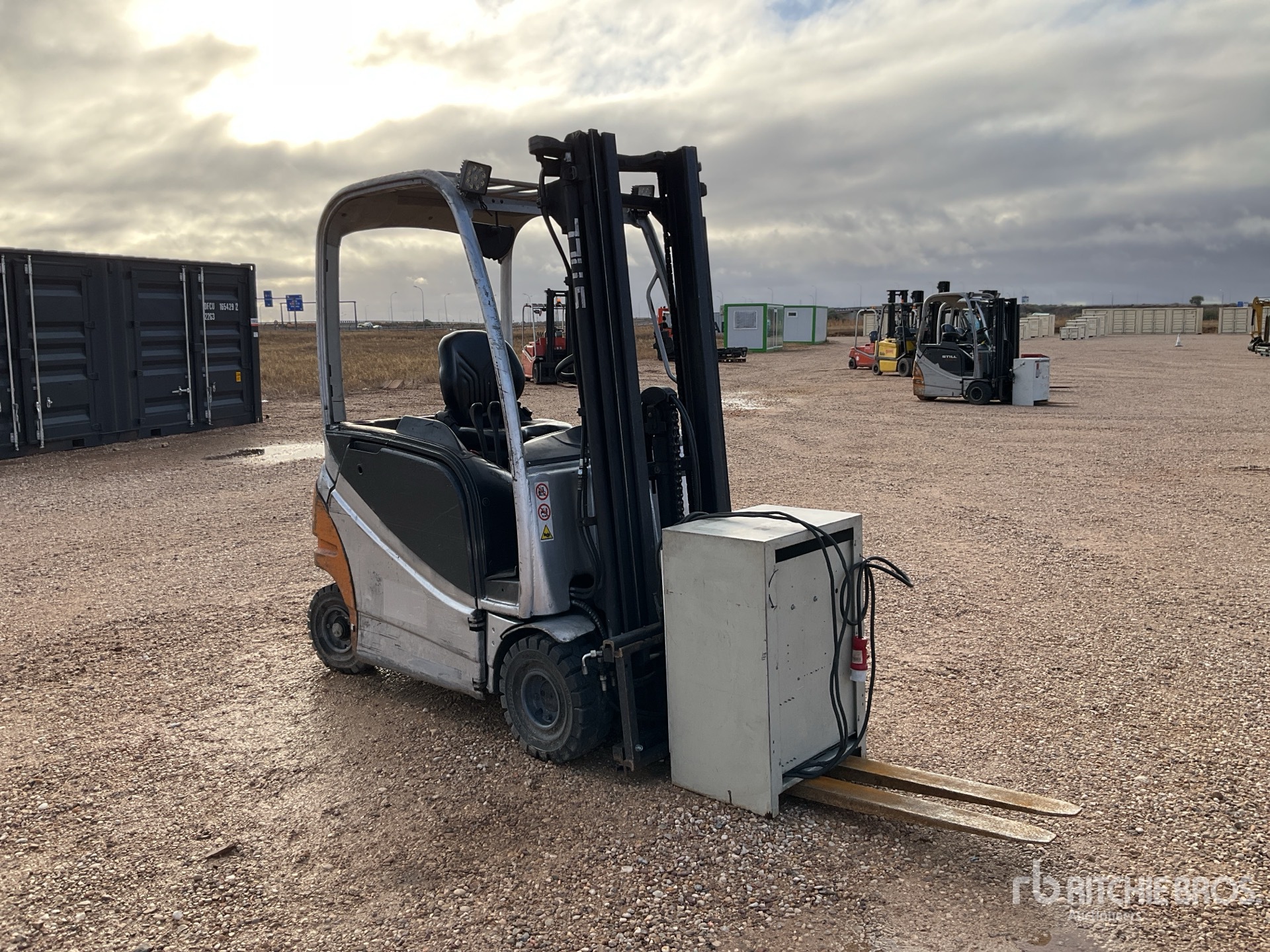 General Appearance with Picture, Right Front Corner