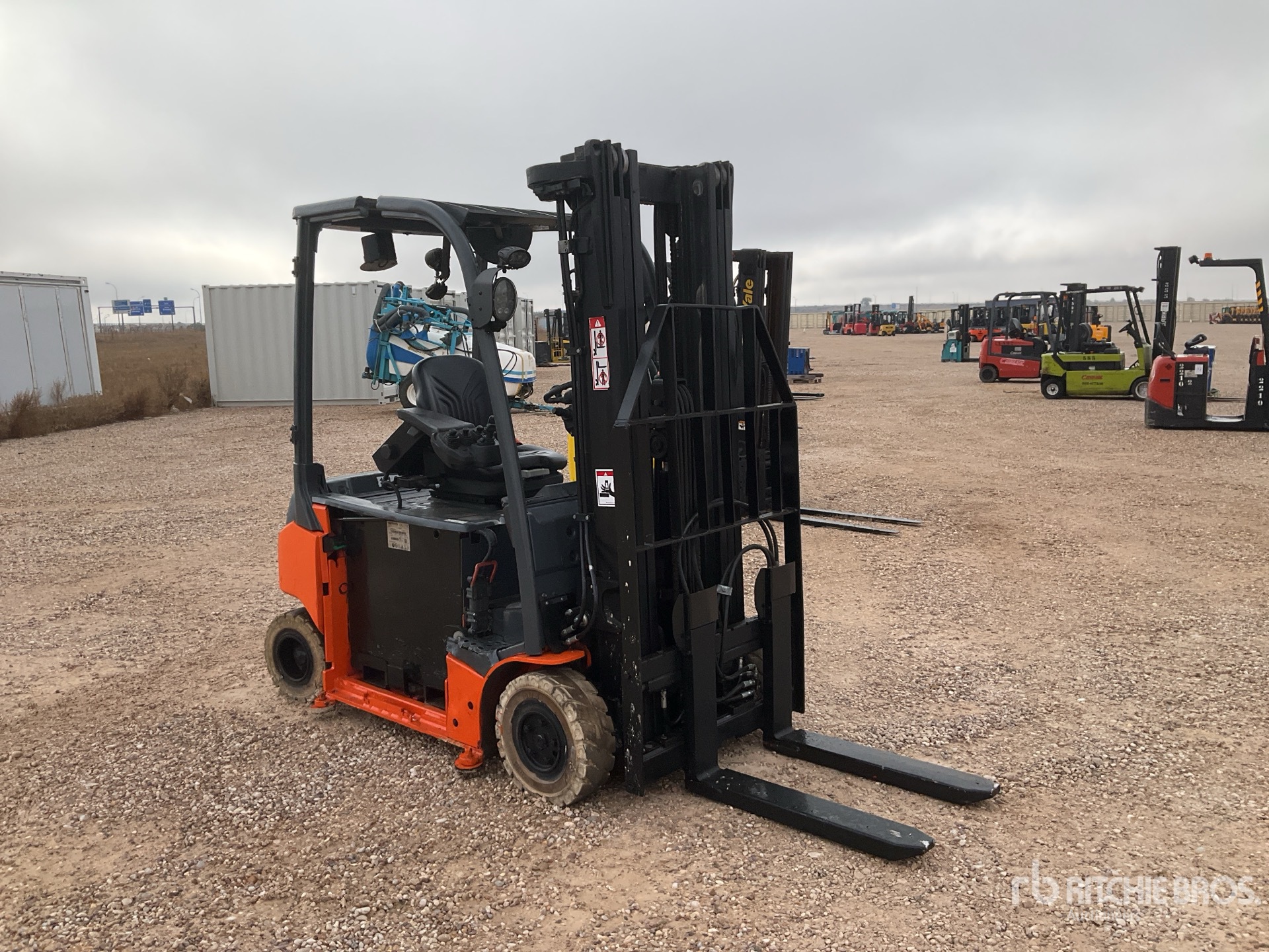 General Appearance with Picture, Right Front Corner