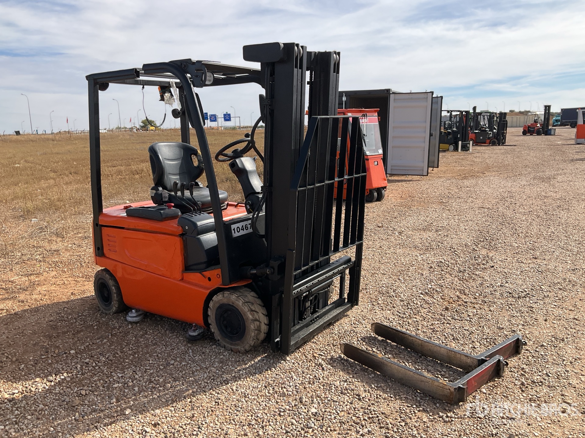 General Appearance with Picture, Right Front Corner