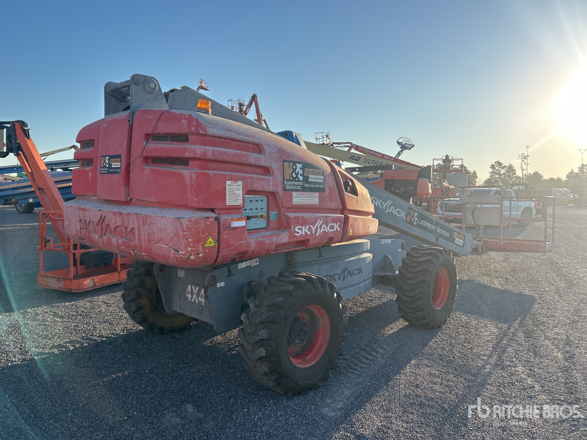General Appearance with Picture, Right Rear Corner