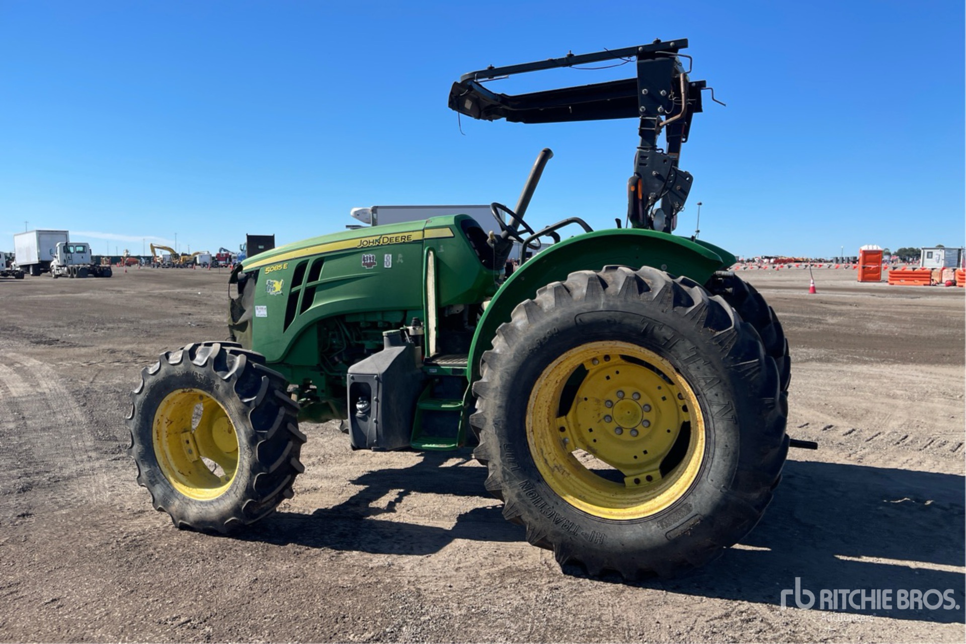 Aspect général with Image, coin arrière gauche