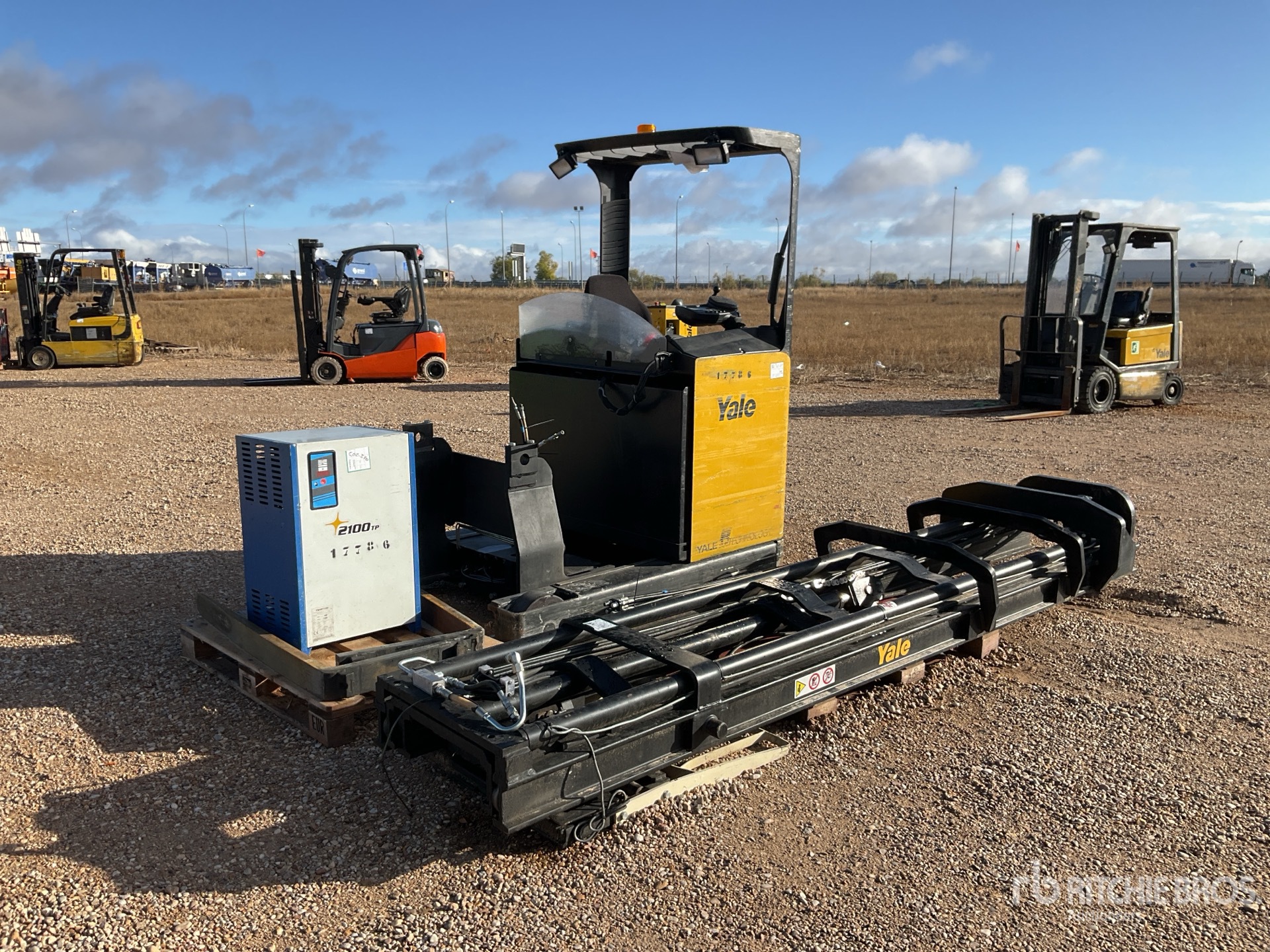 General Appearance with Picture, Left Front Corner