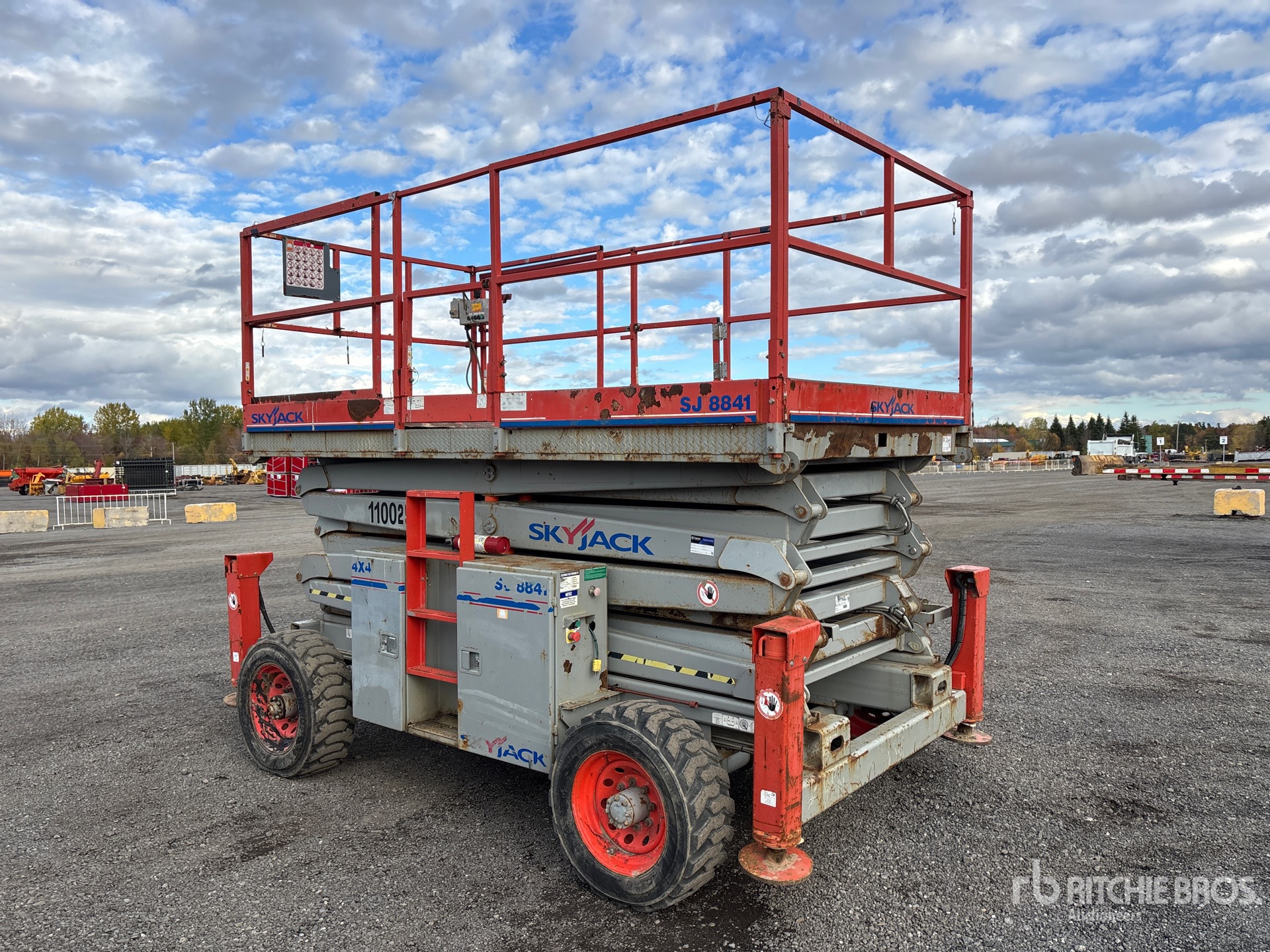 General Appearance with Picture, Left Rear Corner