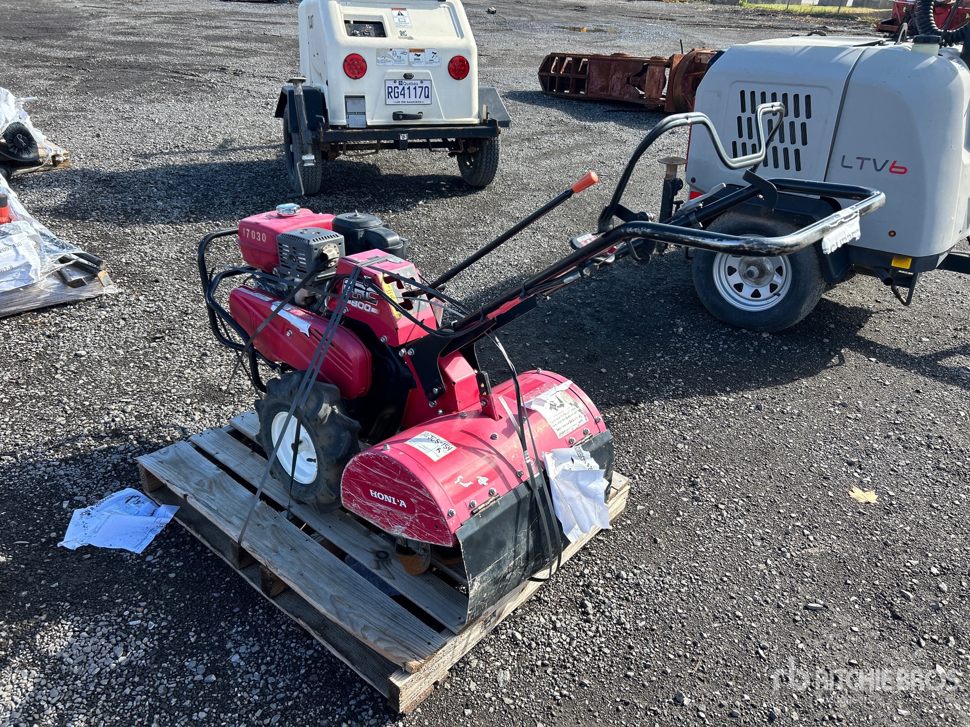 General Appearance with Picture, Left Rear Corner