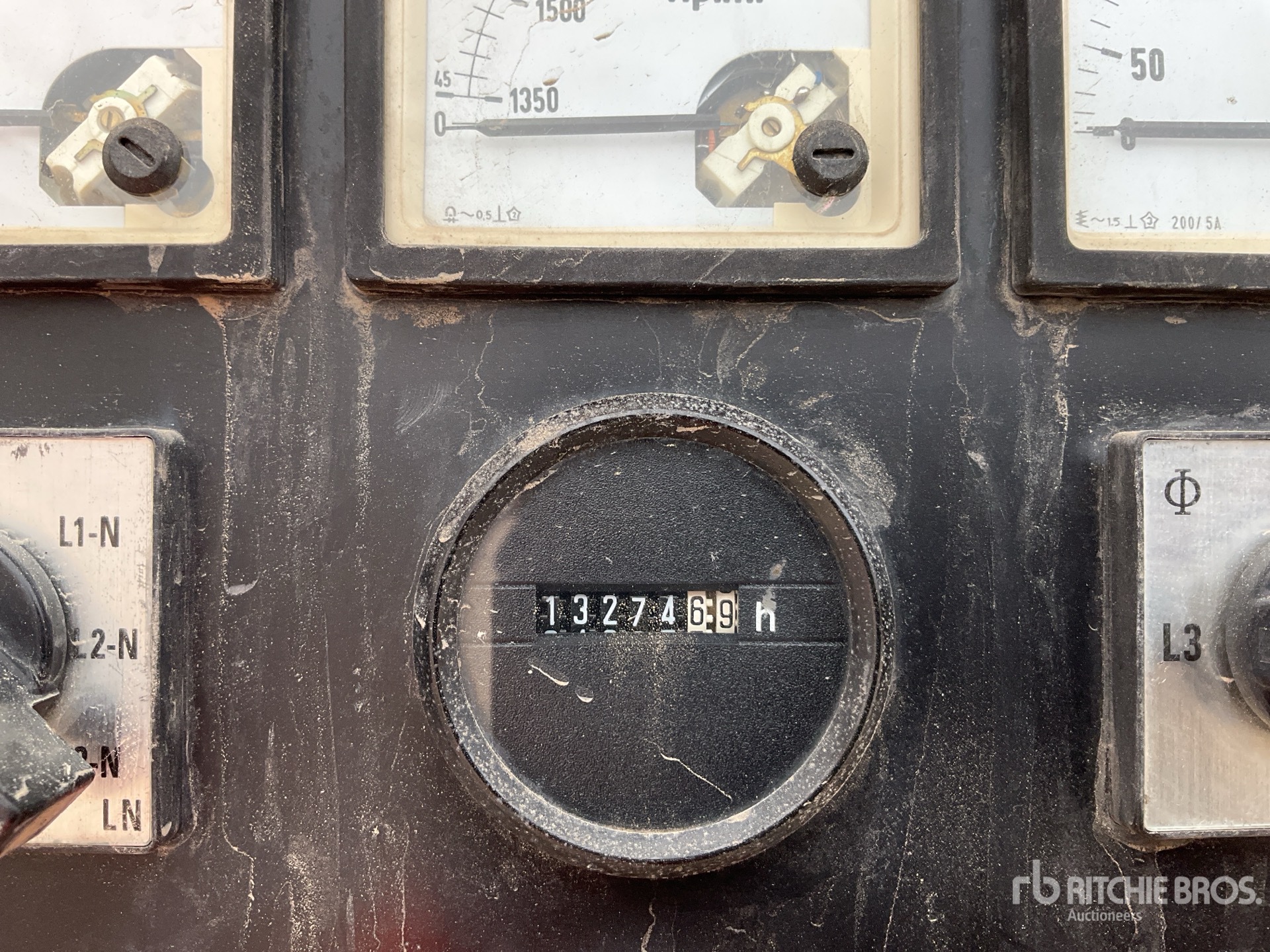 General Appearance with Hour Meter / Odometer