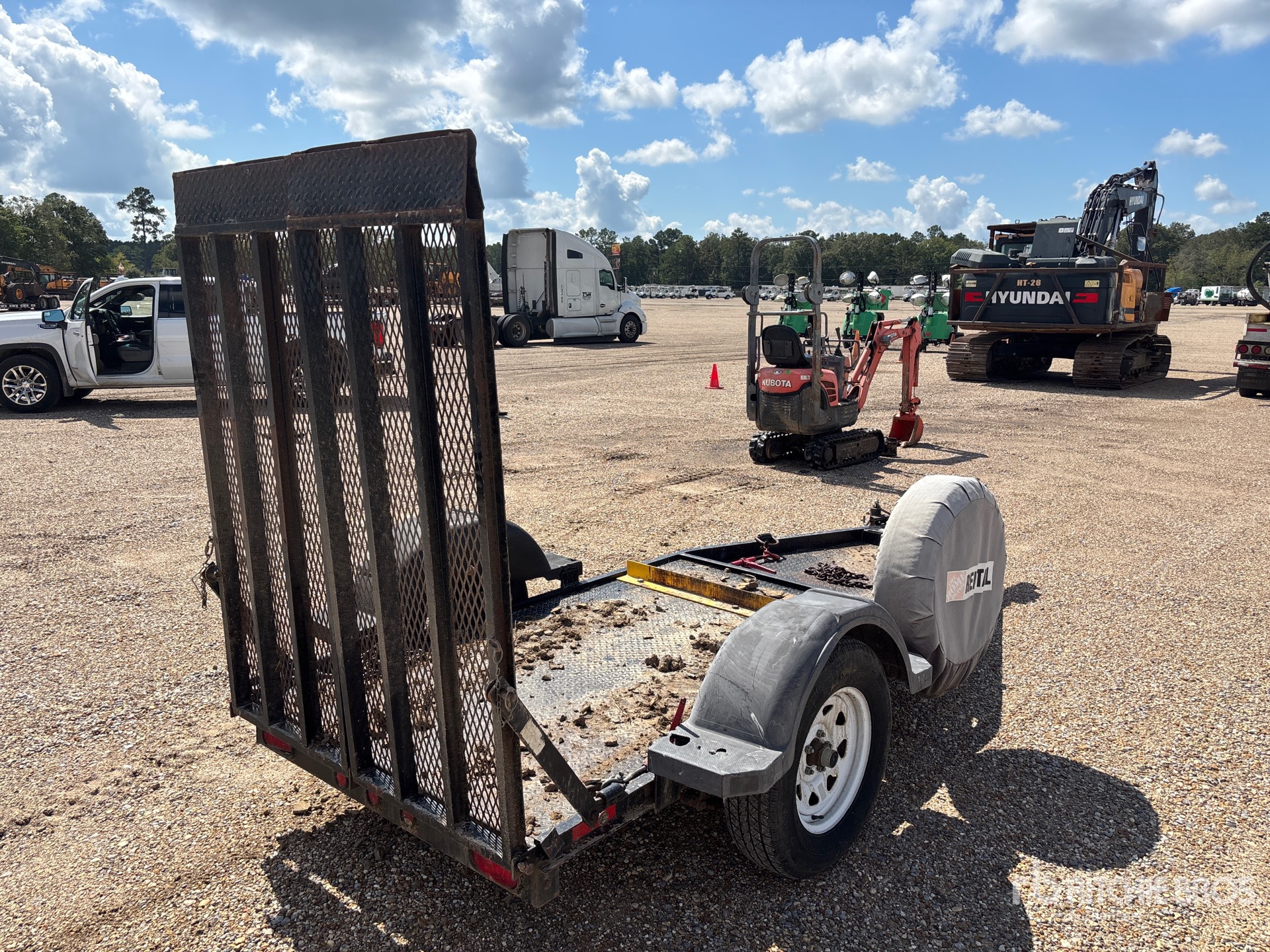 General Appearance with Picture, Right Rear Corner