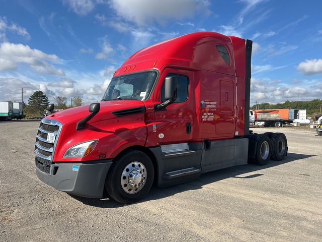 2019 Freightliner Cascadia 6x4 T/A Sleeper Truck Tractor