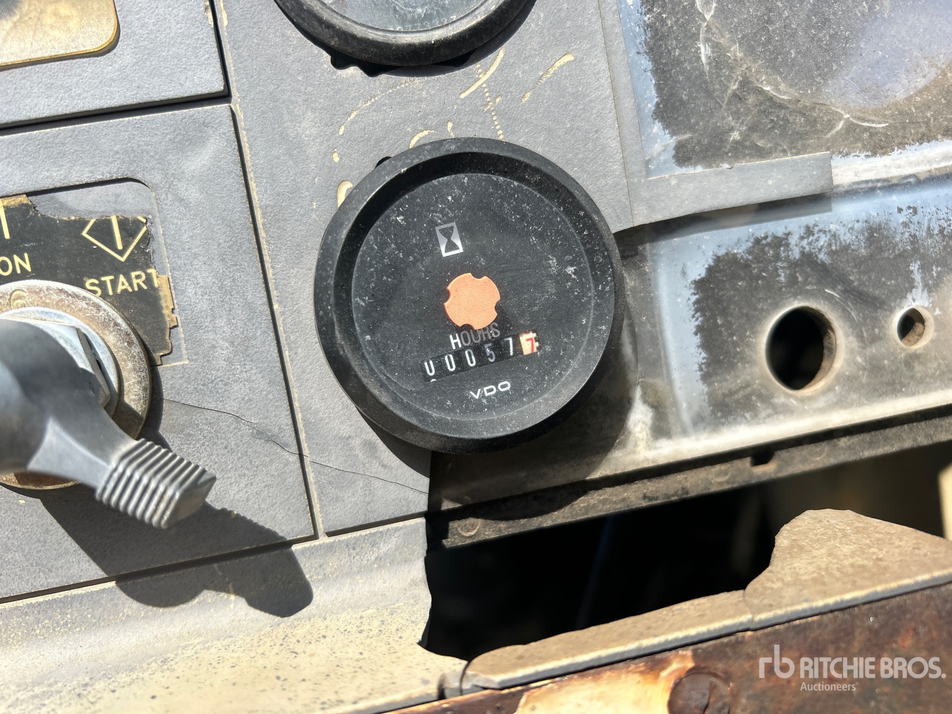 General Appearance with Hour Meter / Odometer