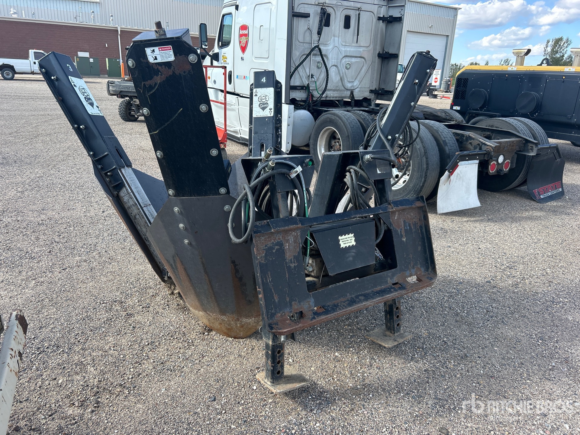General Appearance with Picture, Left Rear Corner