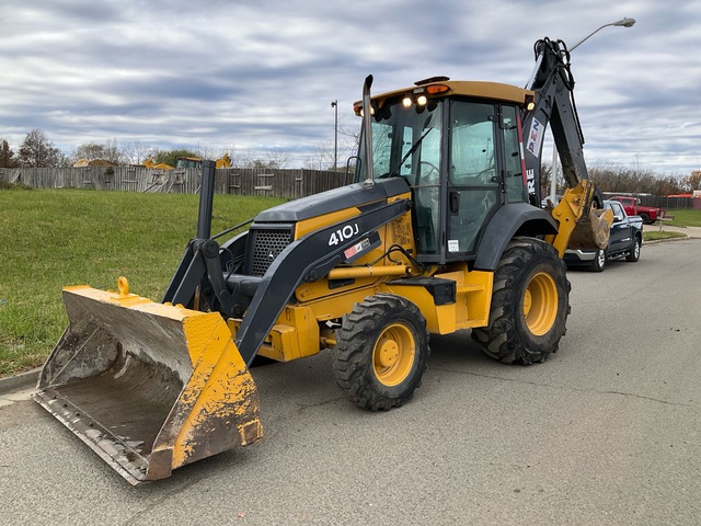 John Deere 410J 4x4 Backhoe Loader John Deere 410J 4x4 Backhoe Loader