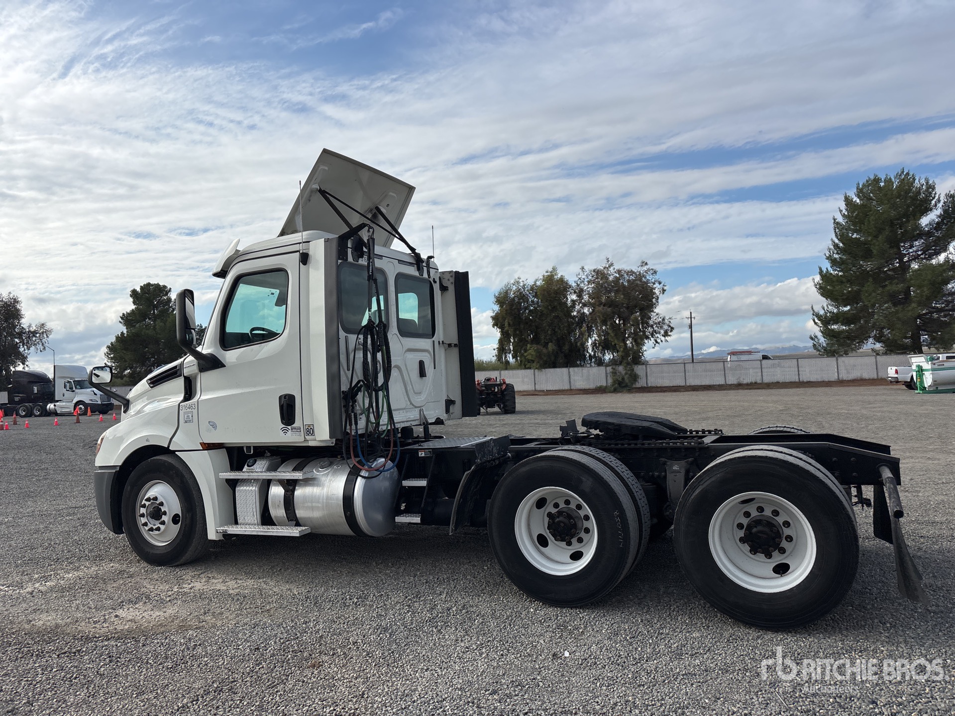 General Appearance with Image, coin arrière gauche