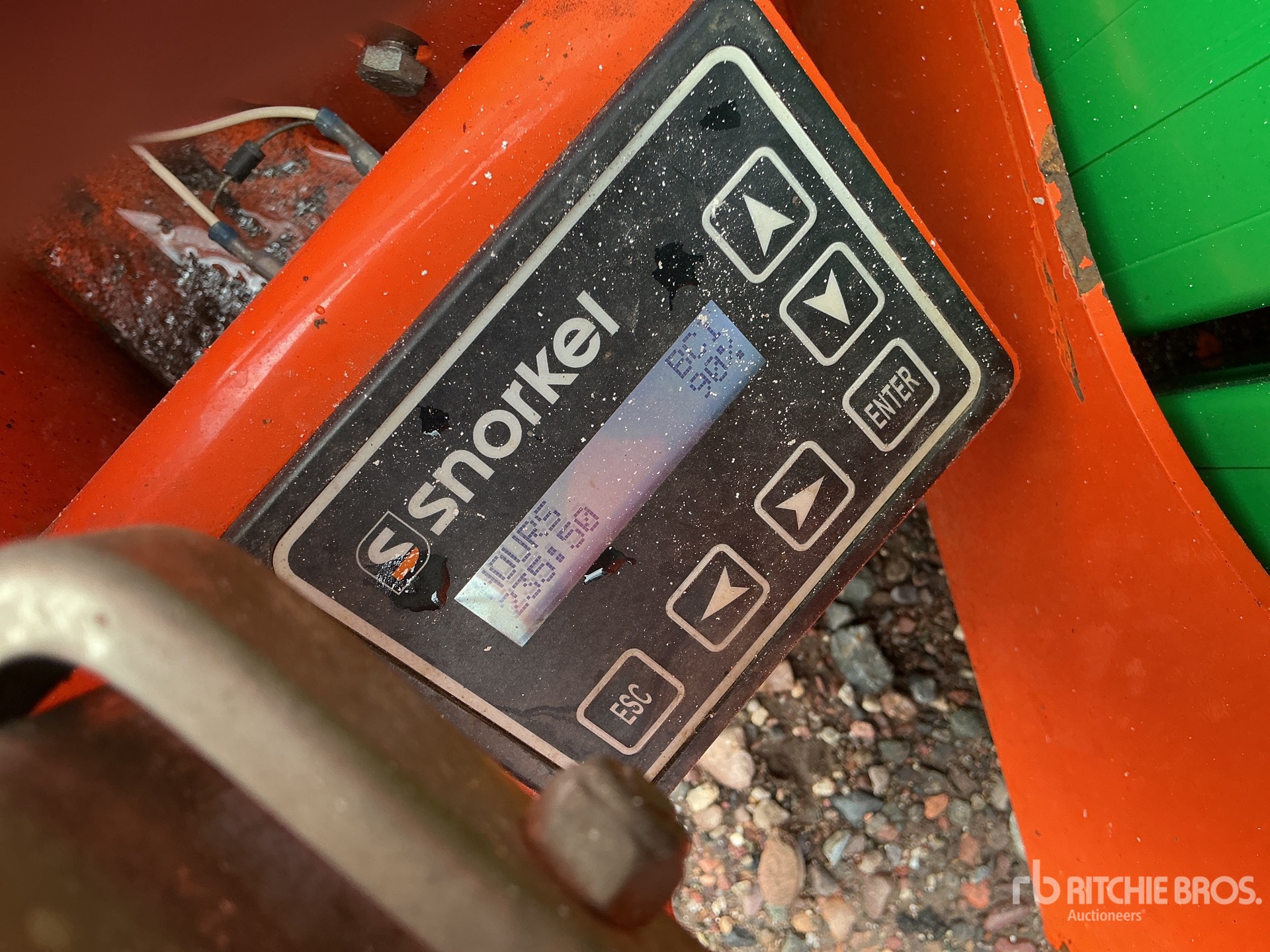 General Appearance with Hour Meter / Odometer